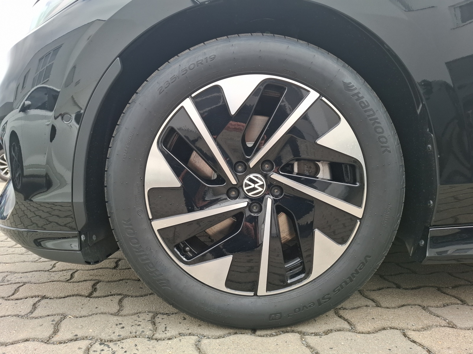 Fahrzeugabbildung Volkswagen ID.7 Pro 210 kW