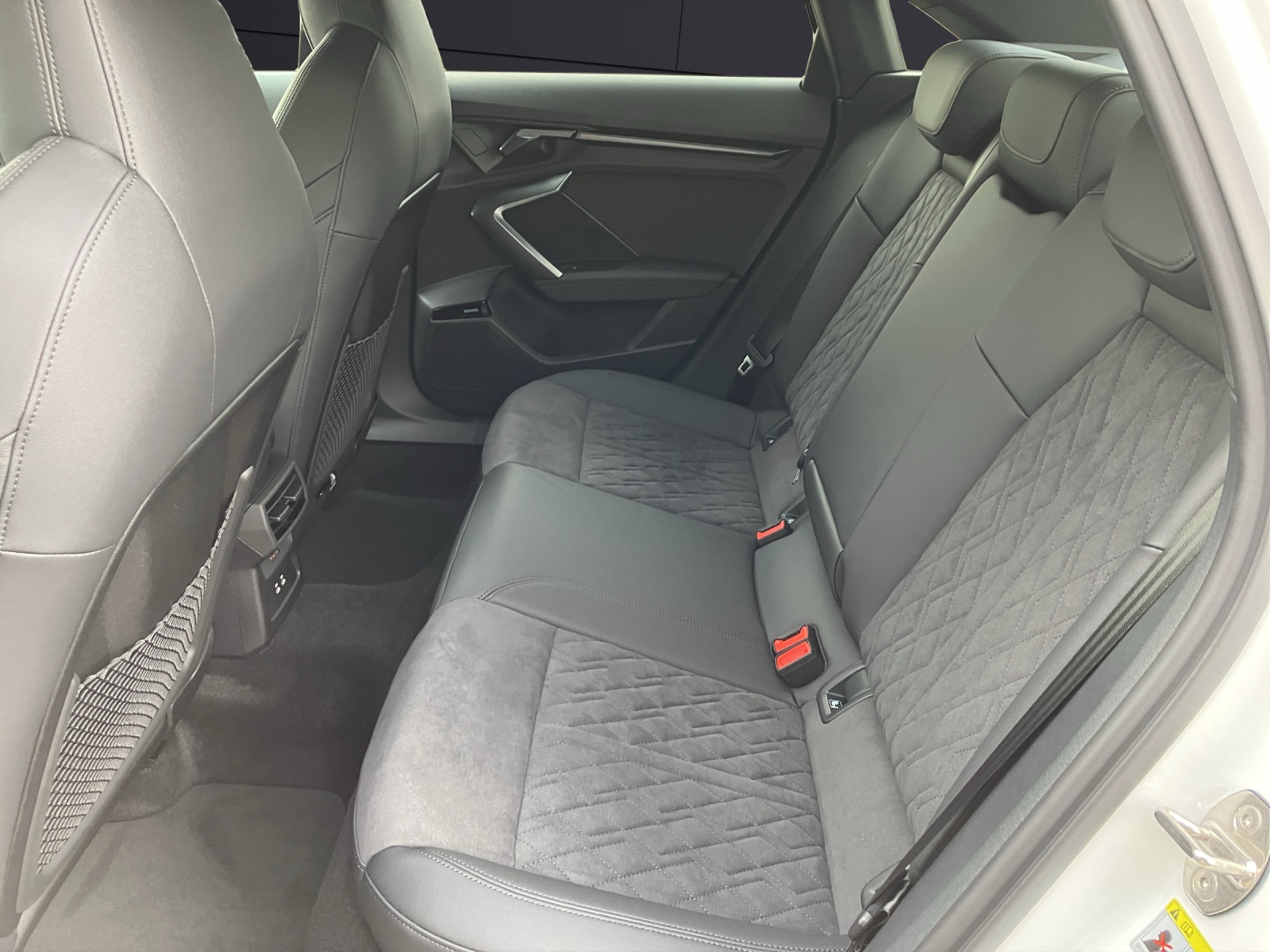 Fahrzeugabbildung Audi RS 3 Limousine 2.5 TFSI quattro Matrix LED, NAVI, ACC , 294 KW