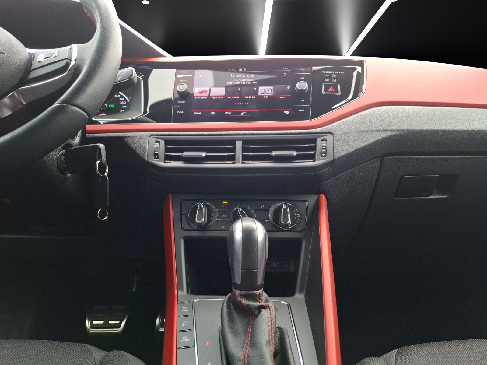Fahrzeugabbildung Volkswagen Polo GTI DSG AppCon DAB PDC SH