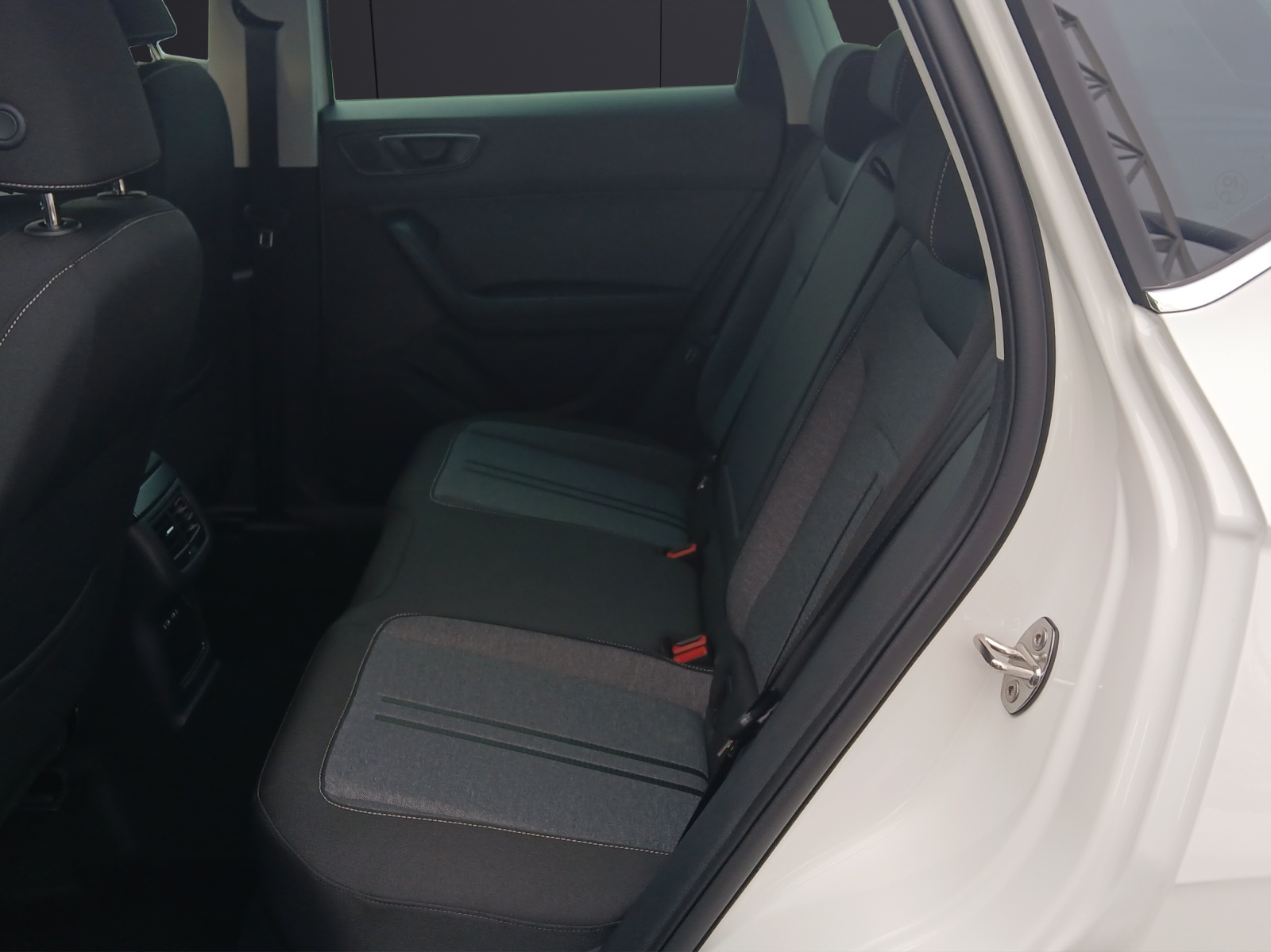 Fahrzeugabbildung SEAT Ateca 2.0 TDI Road Edition DSG ACC Kamera