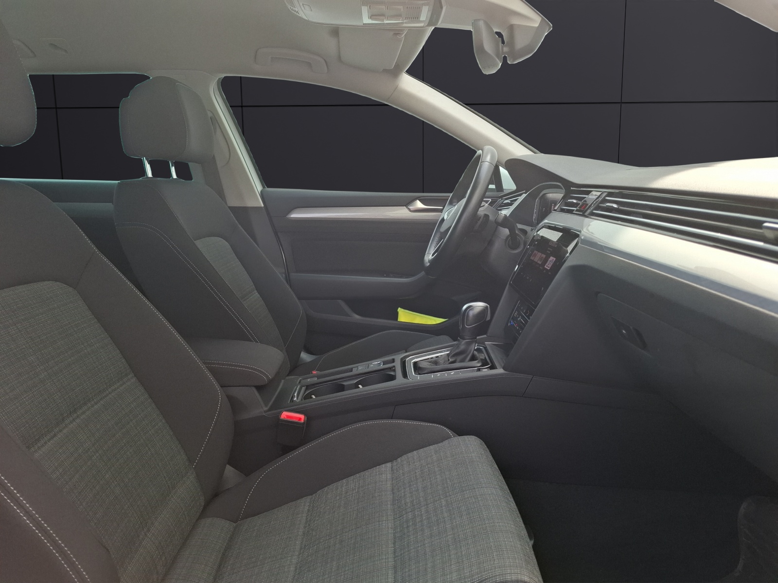 Fahrzeugabbildung Volkswagen Passat Variant TDI Business DSG LED Navi AID ACC RFK SH