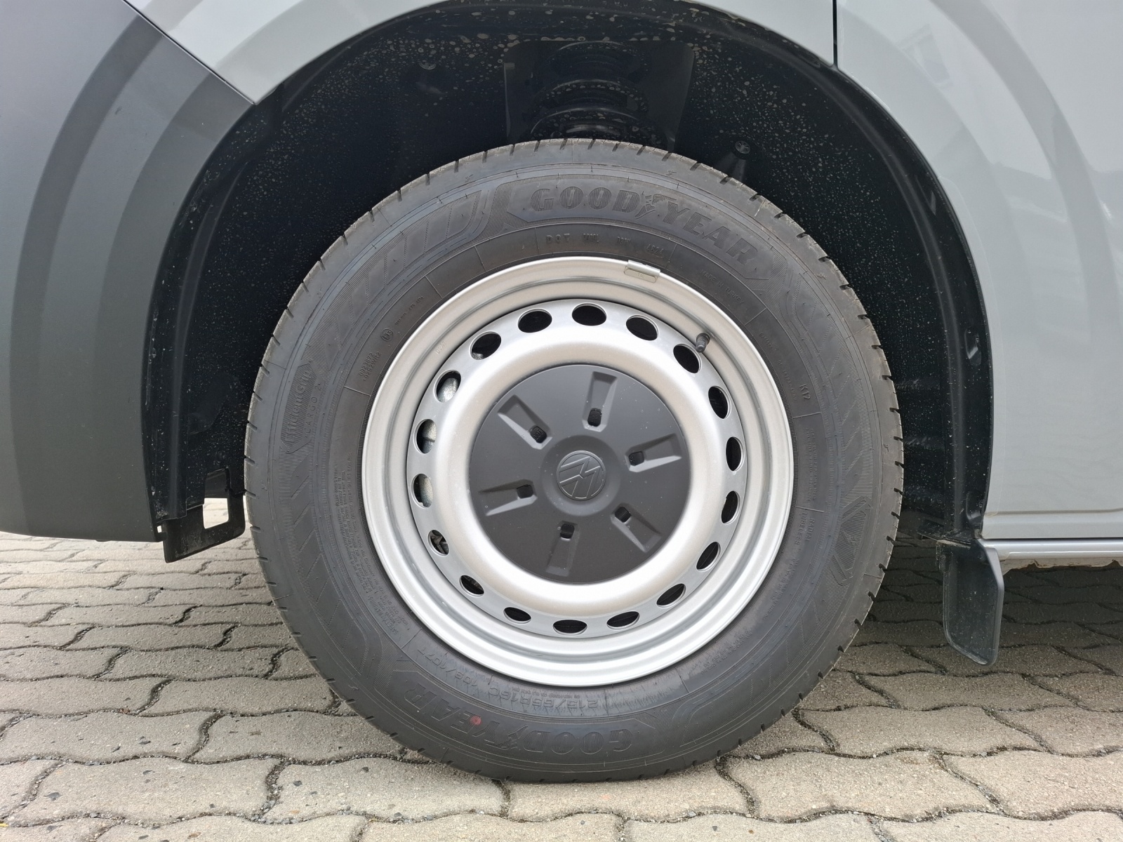 Fahrzeugabbildung Volkswagen Transporter Kasten TDI 110 kW 6-Gang 3100mm AHK Lane-Assist