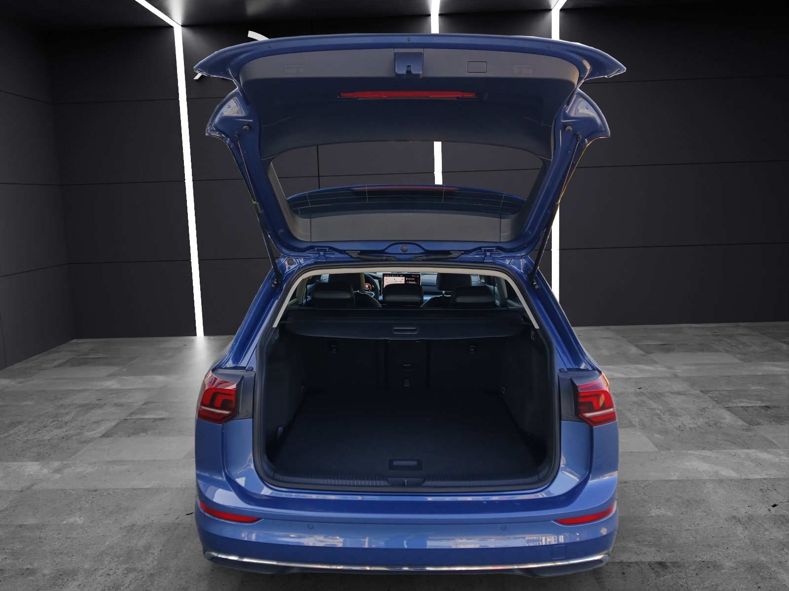 Fahrzeugabbildung Volkswagen Golf VIII Variant eTSI Goal DSG LED AHK Navi AID ACC RFK SH