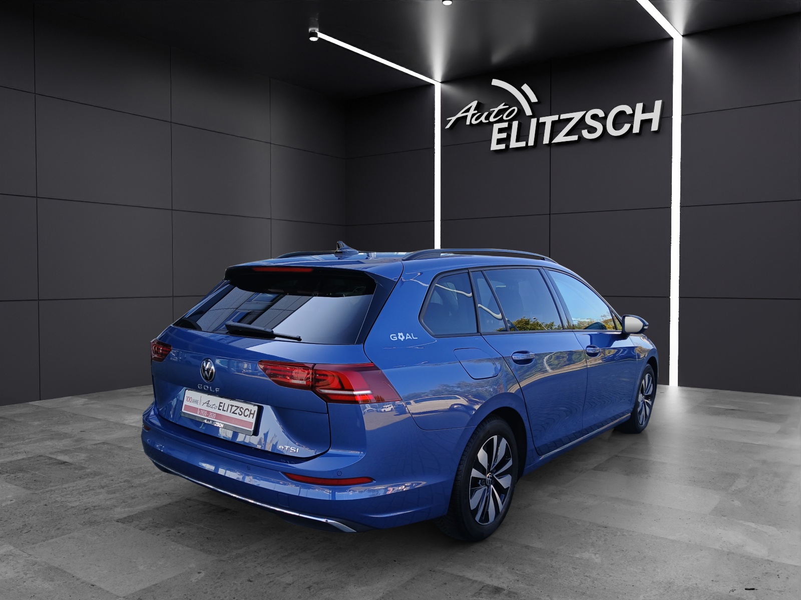 Fahrzeugabbildung Volkswagen Golf VIII Variant eTSI Goal DSG LED AHK Navi AID ACC RFK SH