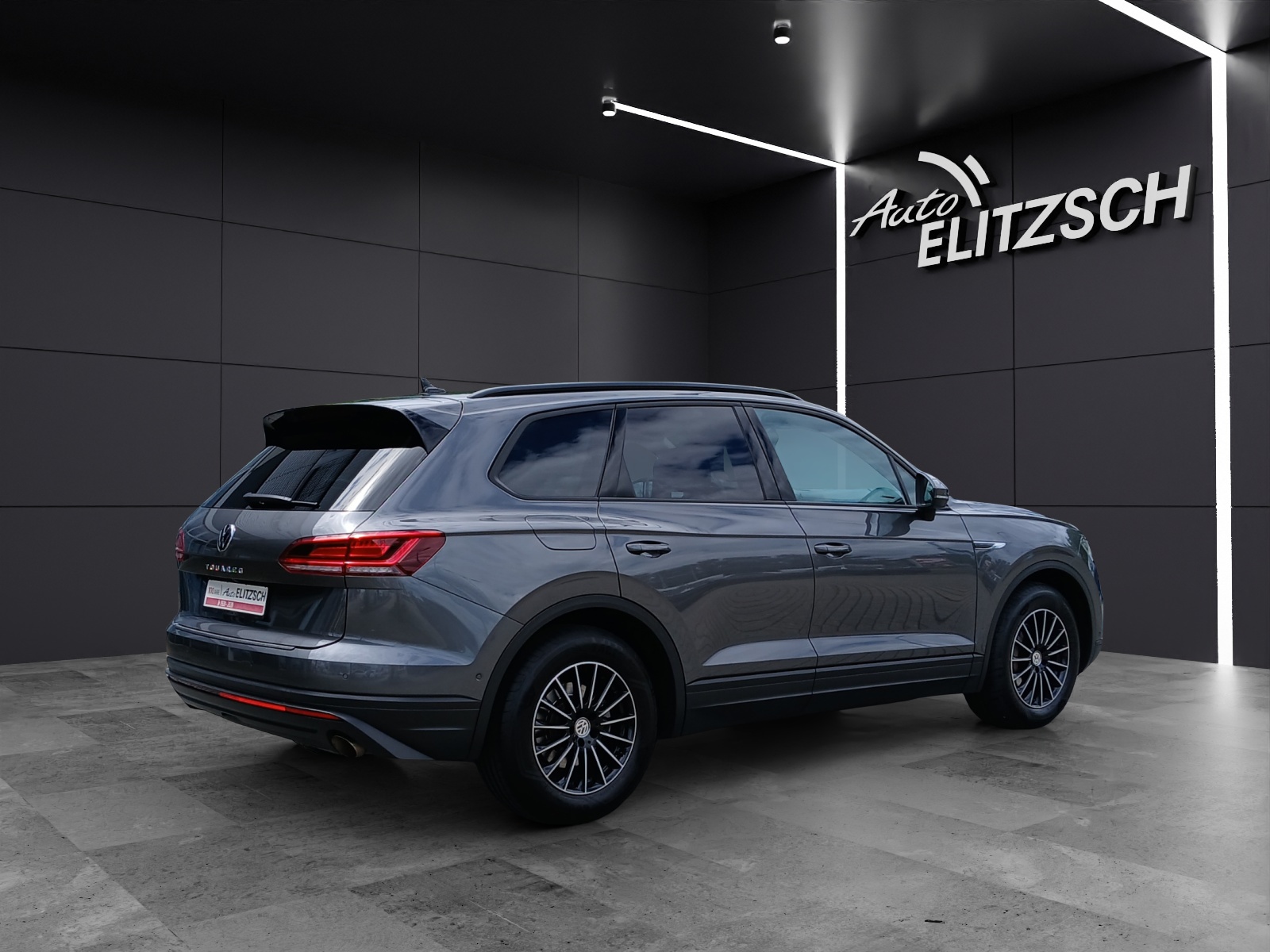 Fahrzeugabbildung Volkswagen Touareg 3.0 TDI 4M LED AHK Navi Luft ACC AID RFK SHZ