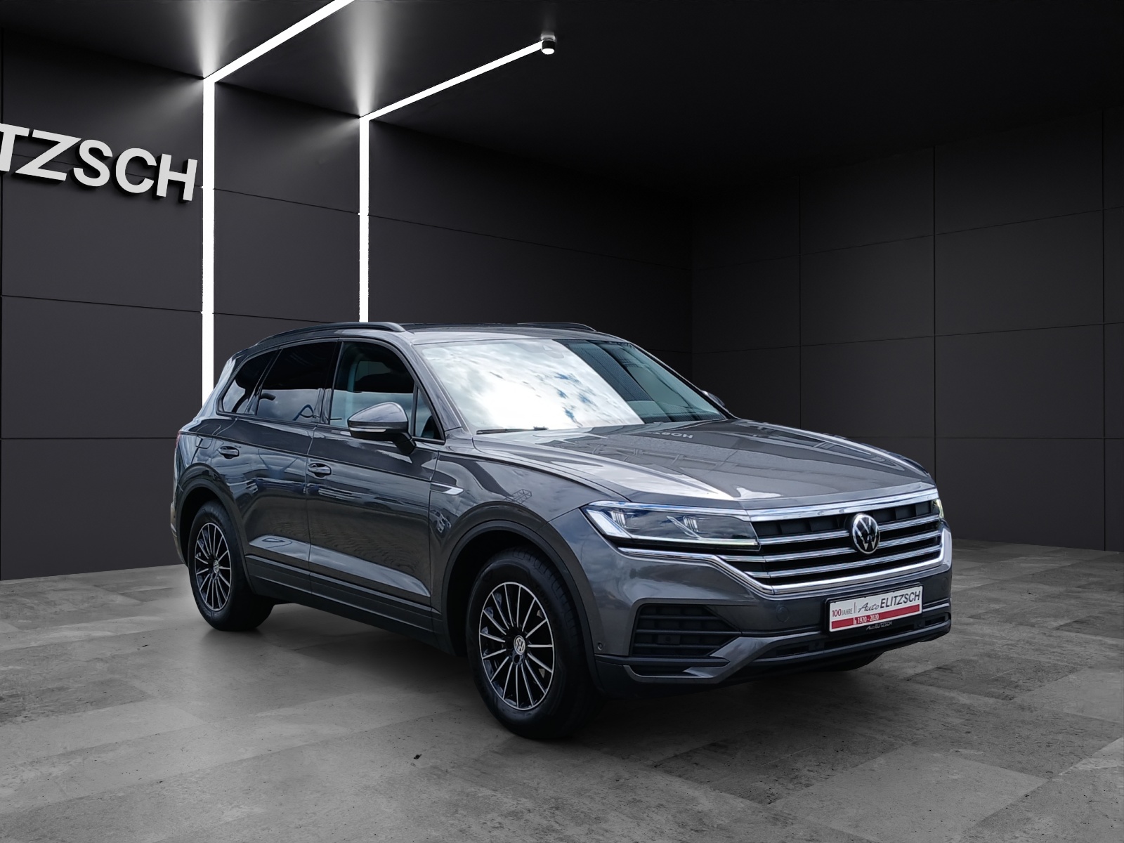 Fahrzeugabbildung Volkswagen Touareg 3.0 TDI 4M LED AHK Navi Luft ACC AID RFK SHZ