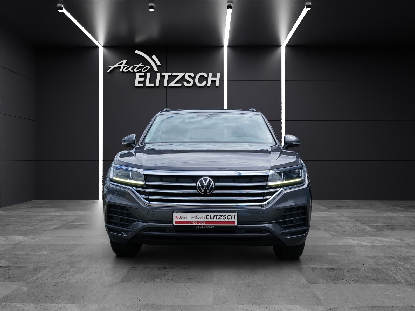 Fahrzeugabbildung Volkswagen Touareg 3.0 TDI 4M LED AHK Navi Luft ACC AID RFK SHZ