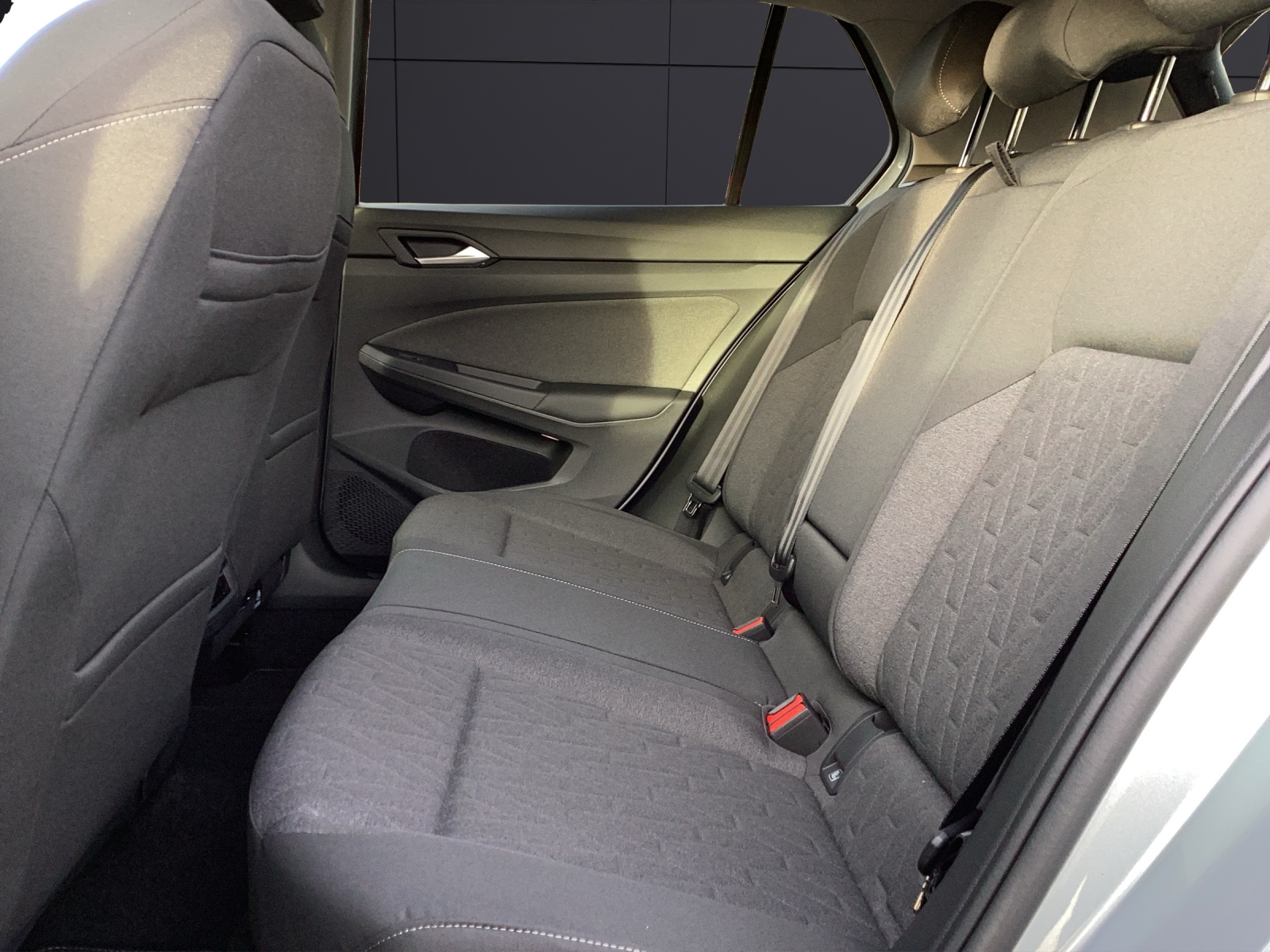 Fahrzeugabbildung Volkswagen Golf Life LED NAVI DAB AUTO LIGHT ASSIST ACC