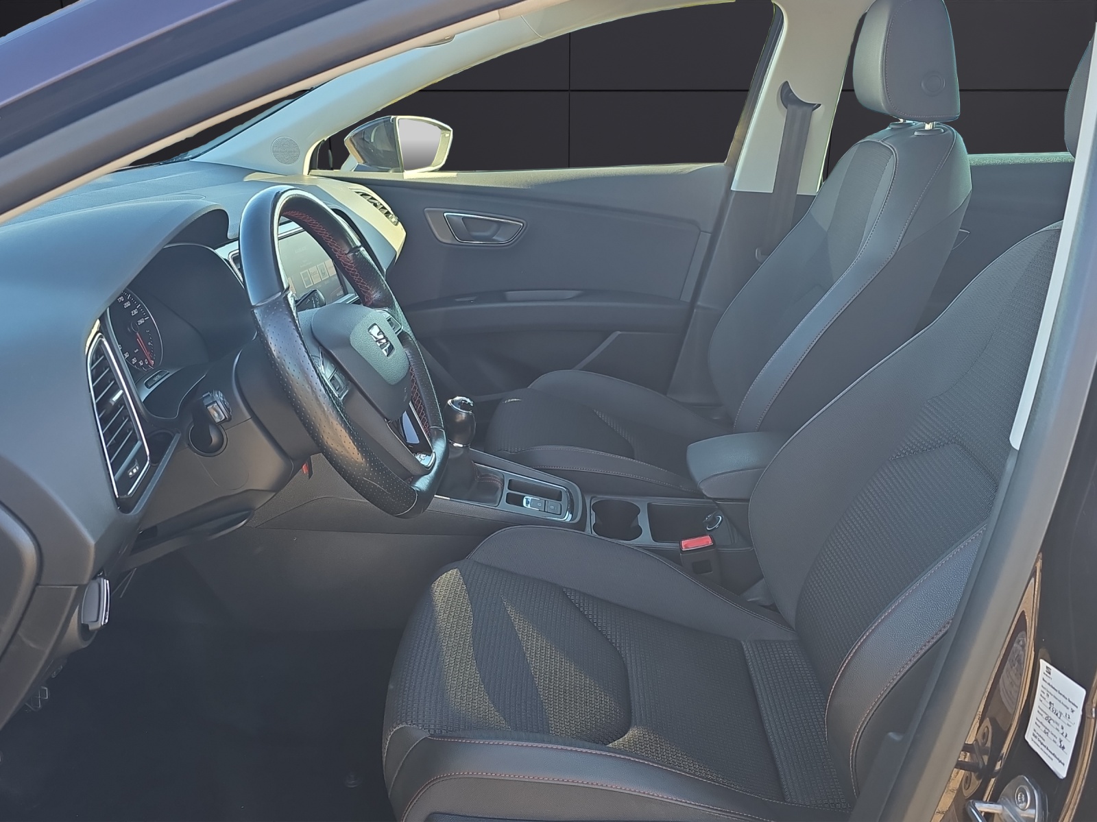 Fahrzeugabbildung SEAT Leon ST FR 1.5 TSI LED RFK SH