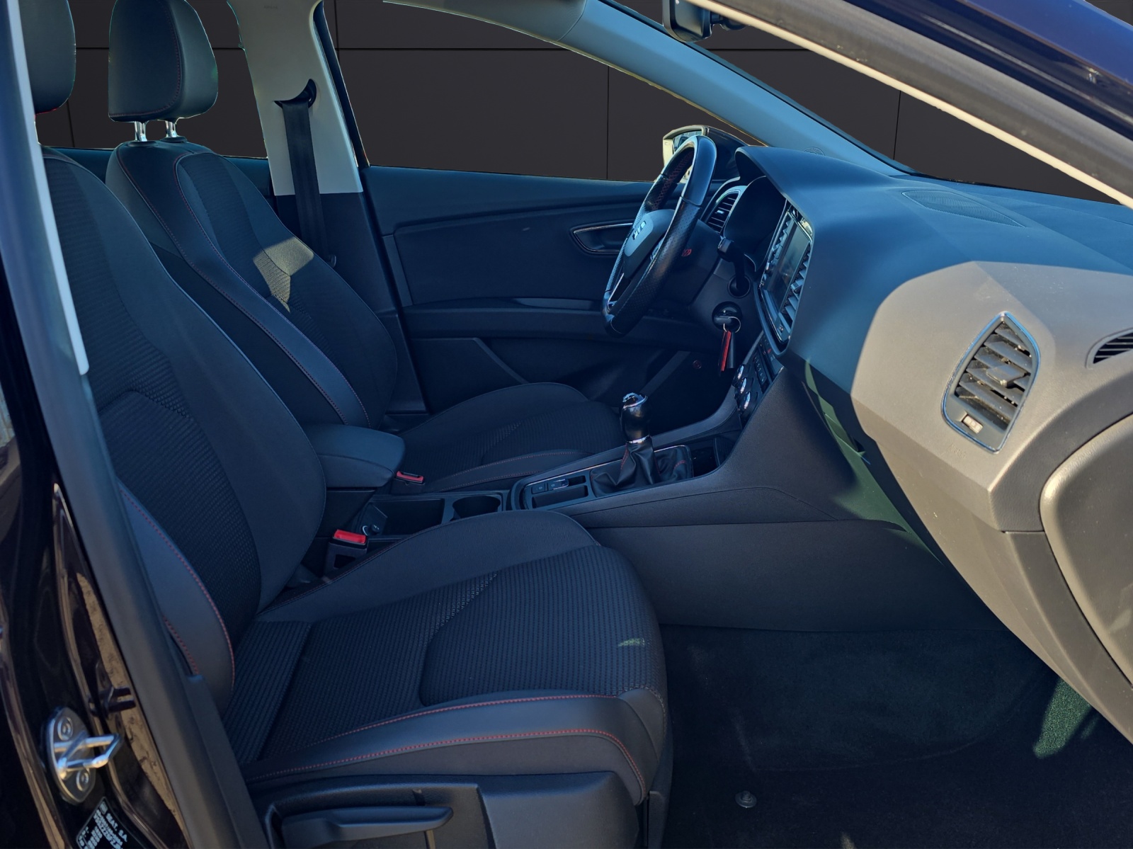 Fahrzeugabbildung SEAT Leon ST FR 1.5 TSI LED RFK SH