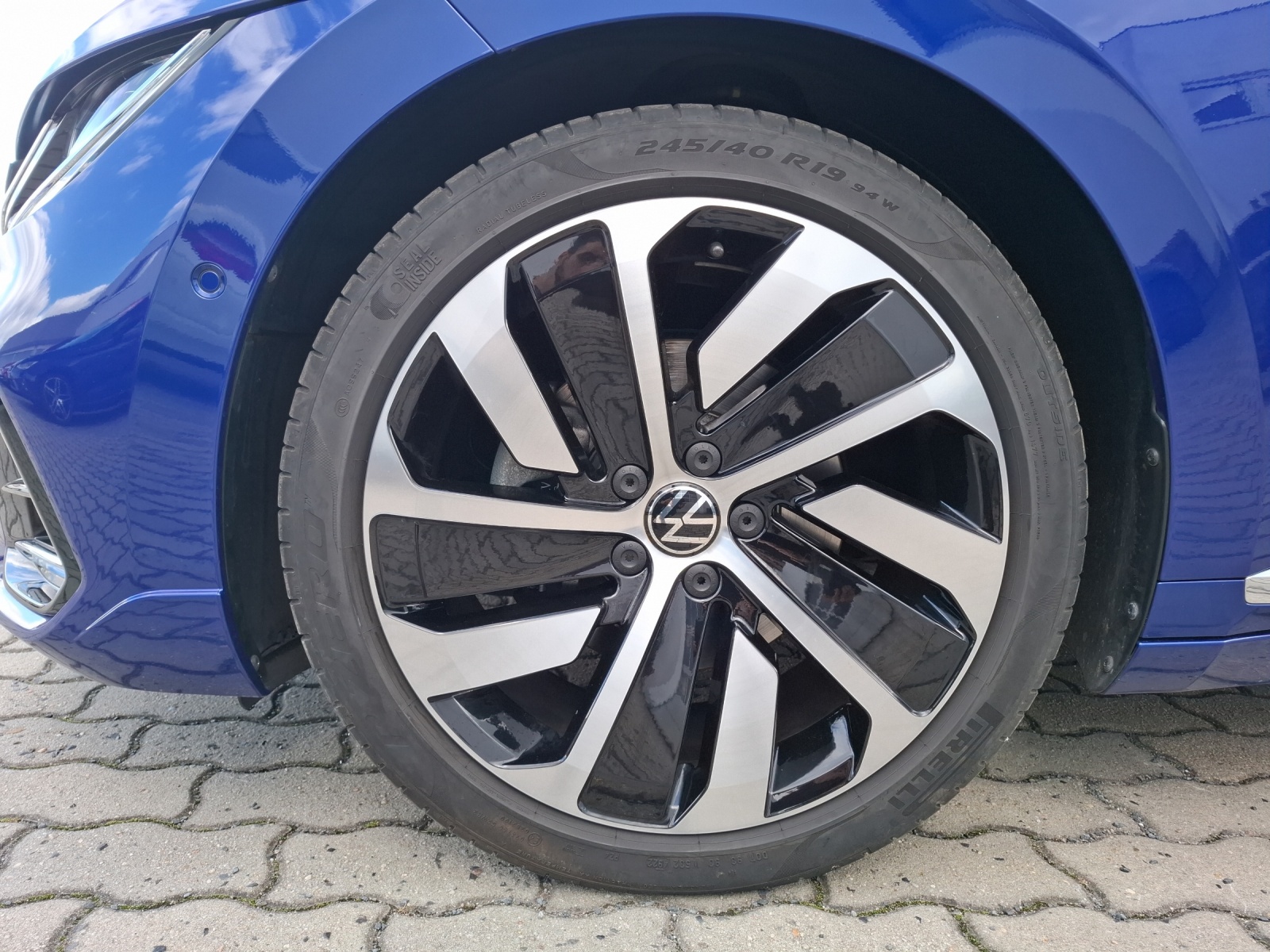 Fahrzeugabbildung Volkswagen Arteon SB TSI R-Line DSG LED Navi AID Pano Harman ACC RFK SH 18