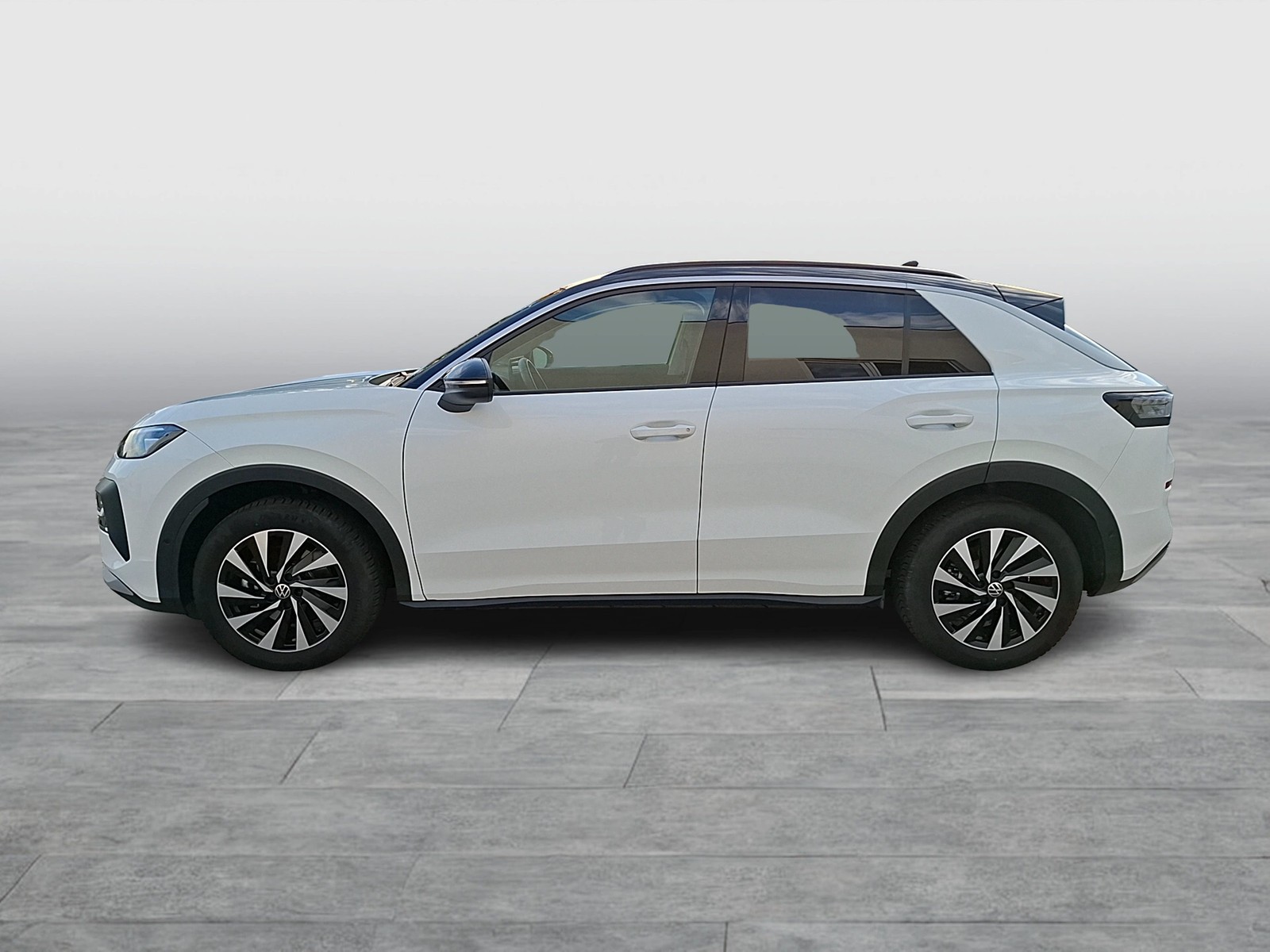 Fahrzeugabbildung Volkswagen T-Roc eTSI Life DSG LEDplus Navi AID ACC RFK SH
