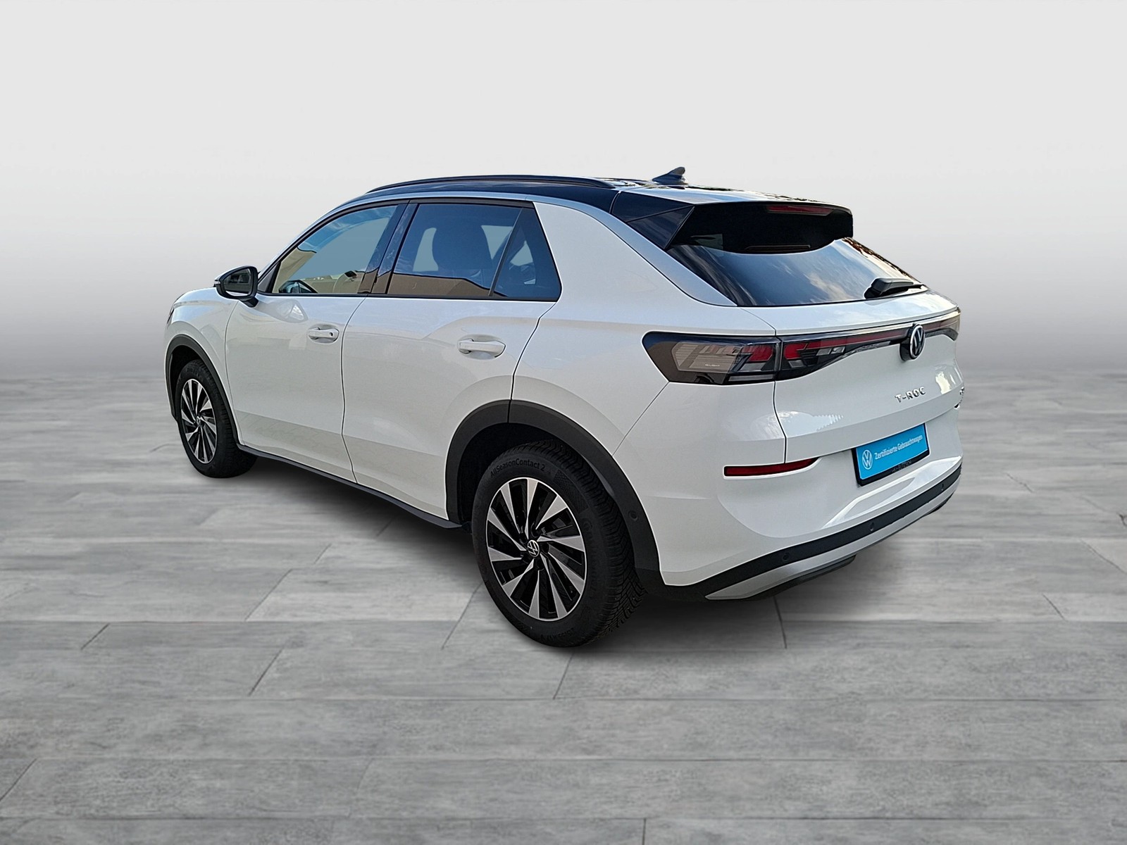 Fahrzeugabbildung Volkswagen T-Roc eTSI Life DSG LEDplus Navi AID ACC RFK SH