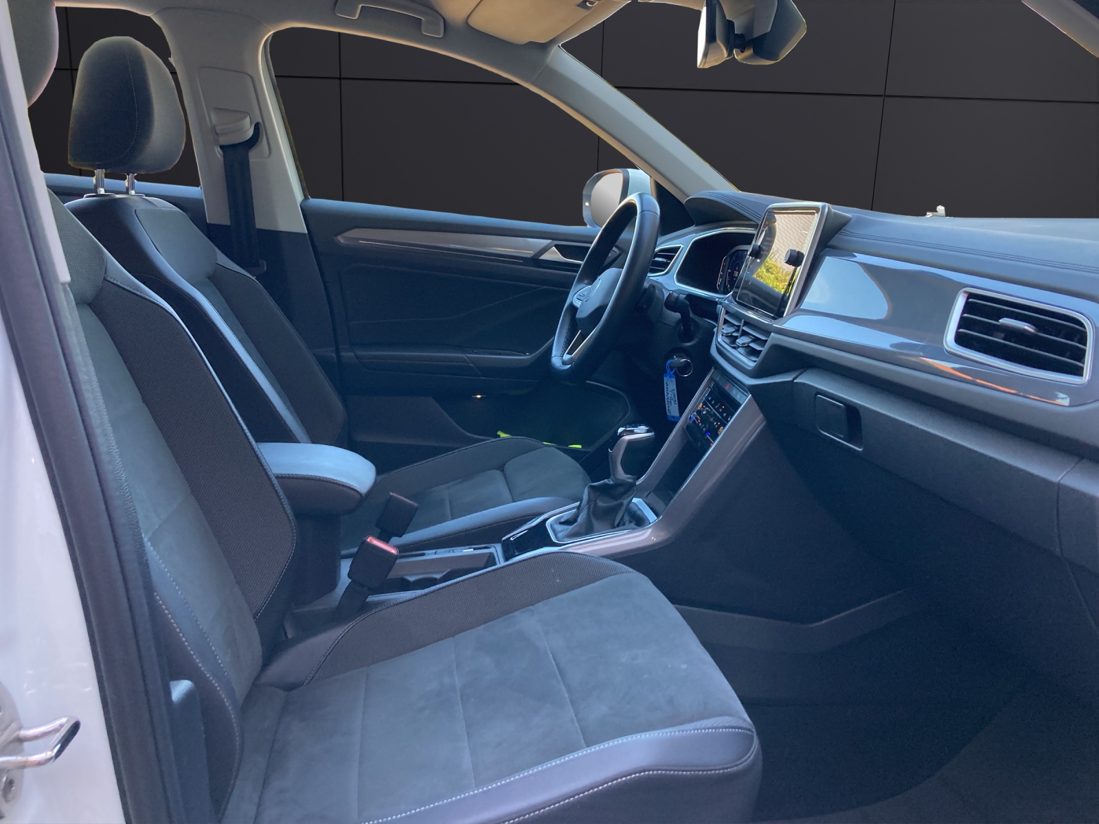 Fahrzeugabbildung Volkswagen T-Roc TDI Style DSG LED Navi ACC AHK PDC