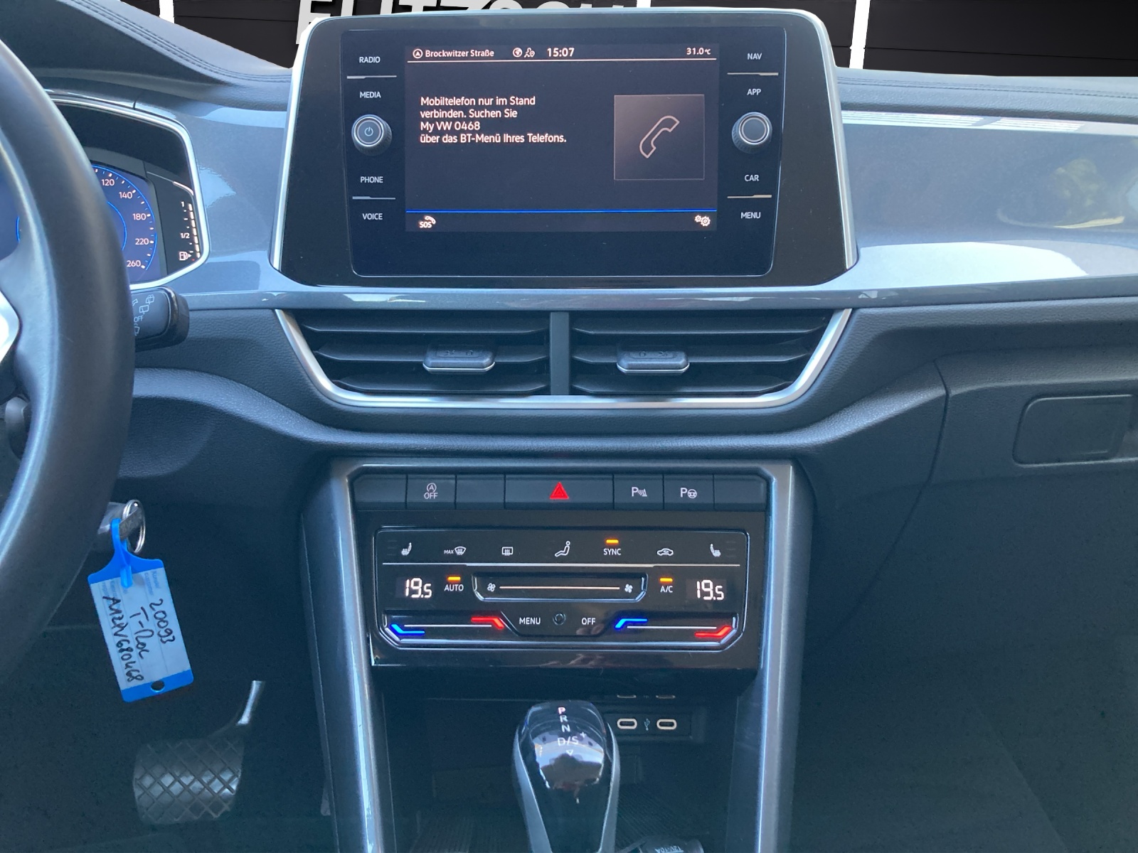 Fahrzeugabbildung Volkswagen T-Roc TDI Style DSG LED Navi ACC AHK PDC