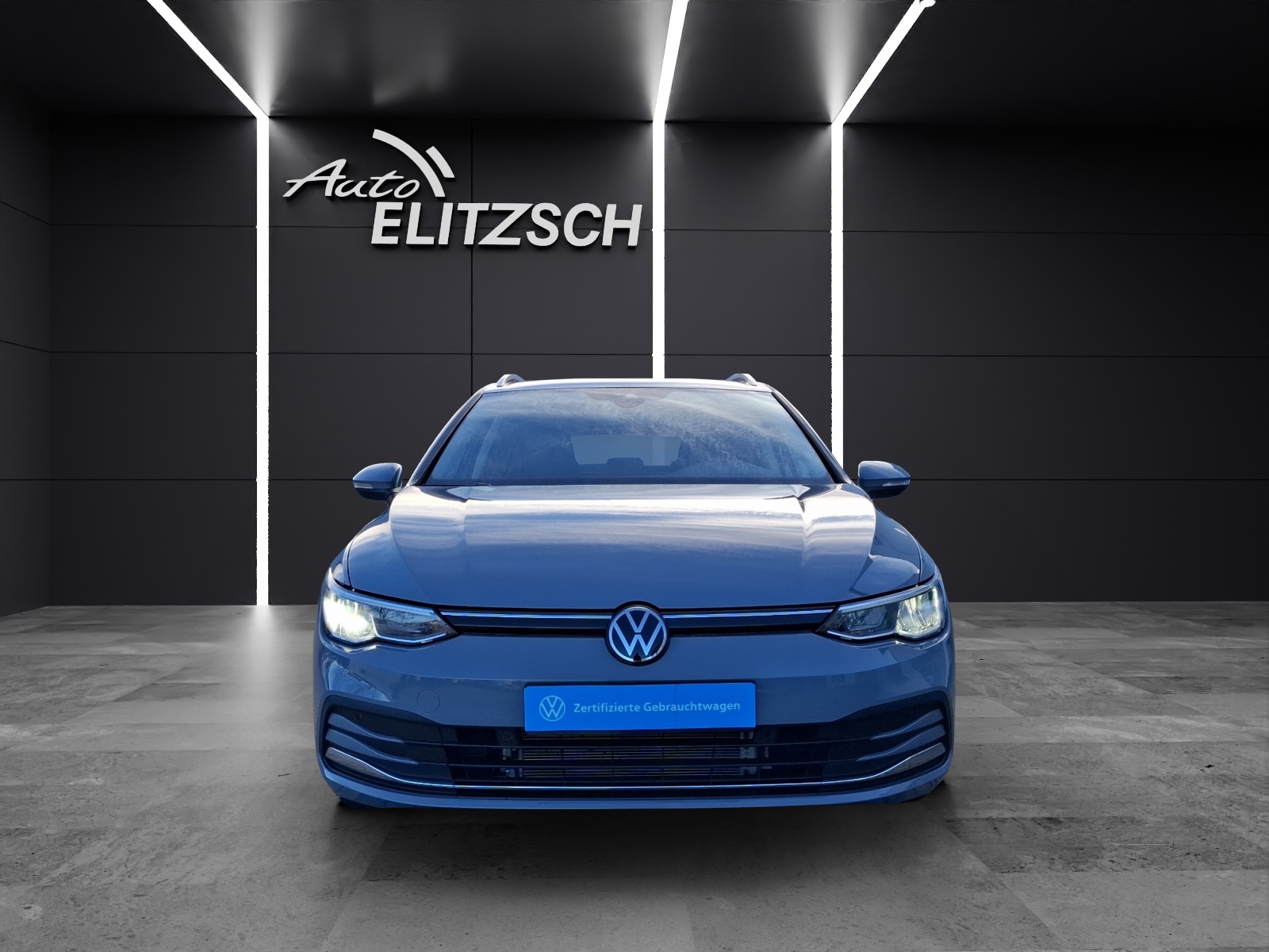 Fahrzeugabbildung Volkswagen Golf VIII Variant TSI Move LED ACC AID NAVI PDC SHZ