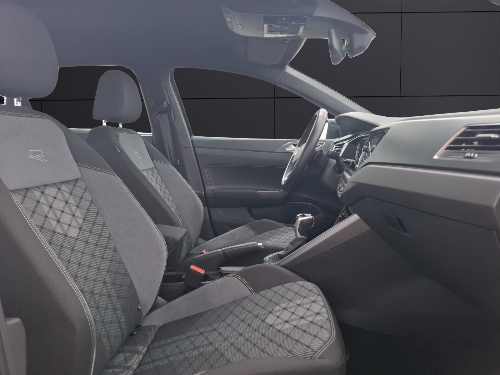 Fahrzeugabbildung Volkswagen Taigo R-Line DSG MatrixLED AHK Navi AID ACC RFK SH