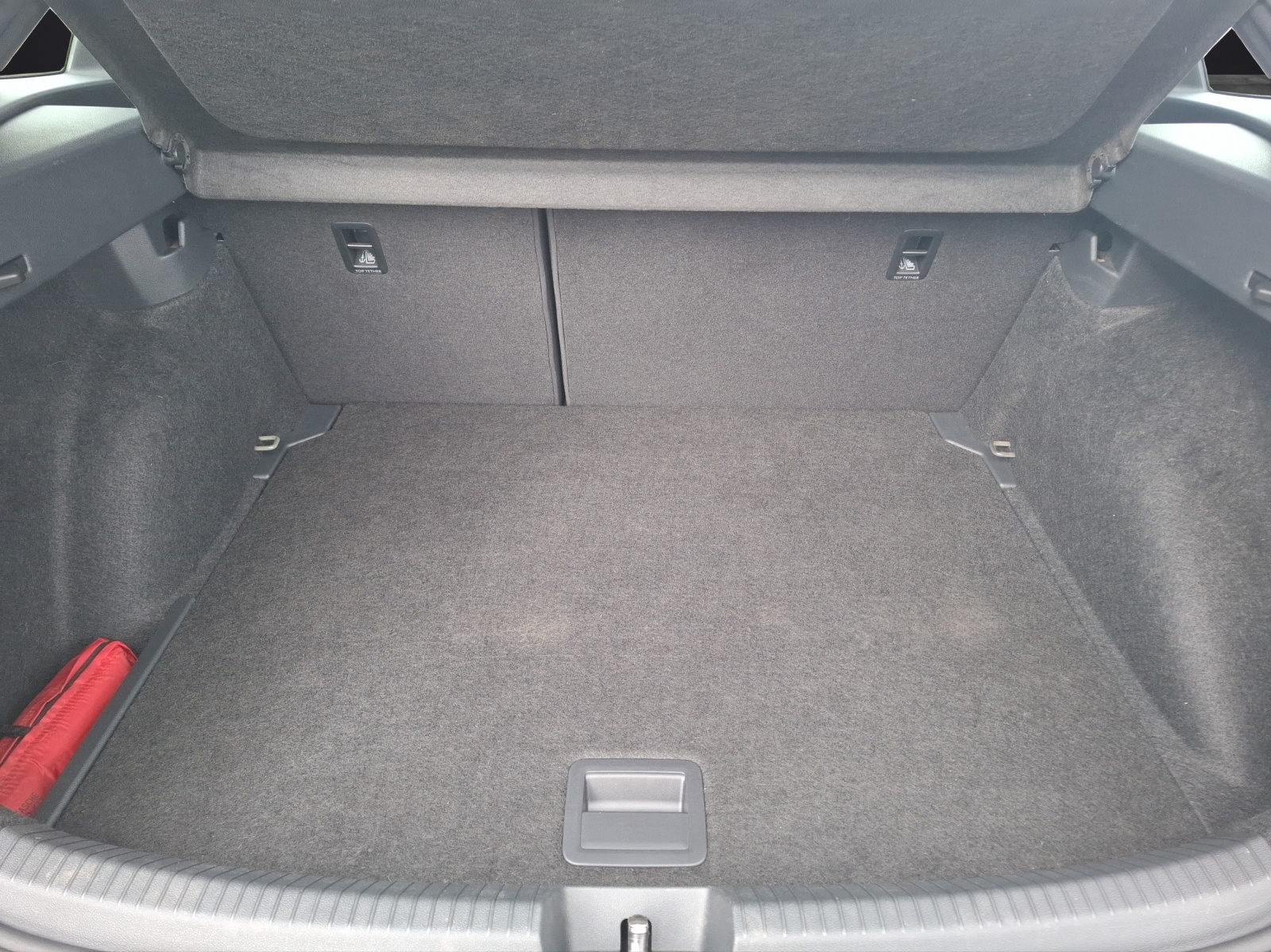 Fahrzeugabbildung Volkswagen Taigo R-Line DSG MatrixLED AHK Navi AID ACC RFK SH