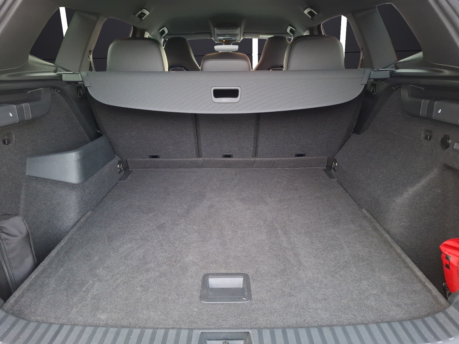 Fahrzeugabbildung Volkswagen Tayron TDI R-Line DSG 4M Matrix AHK Navi AID HUD ACC RFK SH 20