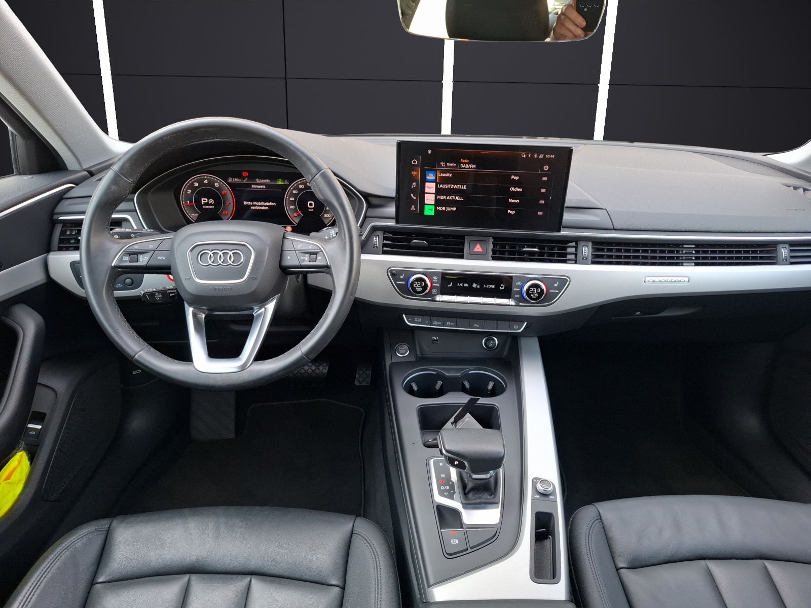 Fahrzeugabbildung Audi A4 Avant 40 TFSI advanced quattro S-tronic Navi AVC RFK