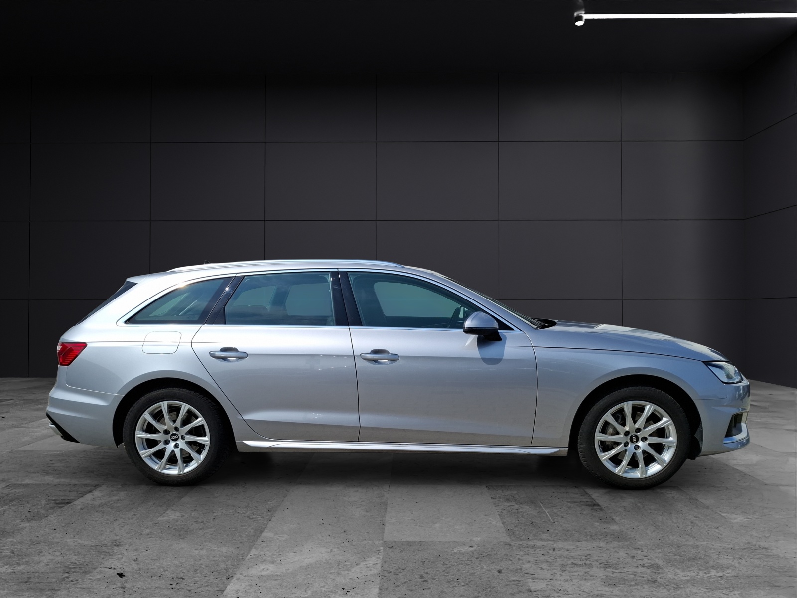 Fahrzeugabbildung Audi A4 Avant 40 TFSI advanced quattro S-tronic Navi AVC RFK
