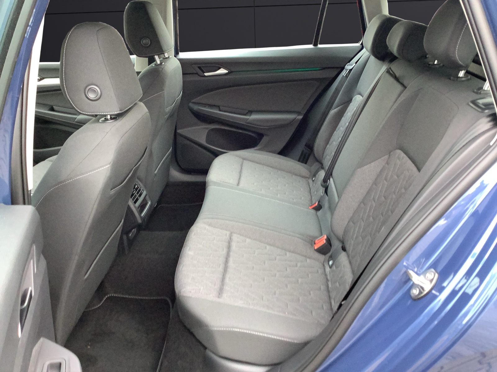 Fahrzeugabbildung Volkswagen Golf VIII Variant 1.5 TSI 85 kW Life