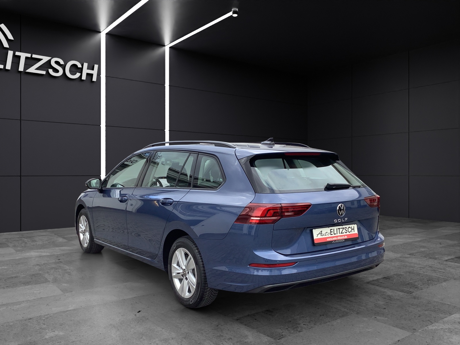 Fahrzeugabbildung Volkswagen Golf VIII Variant 1.5 TSI 85 kW Life