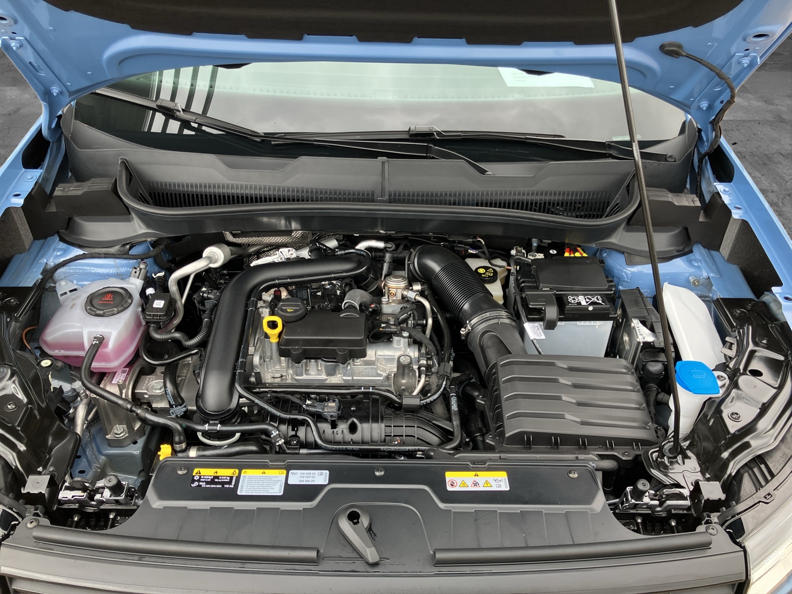 Fahrzeugabbildung Volkswagen T-Cross 1.0 TSI 70 kW LED AppConnect
