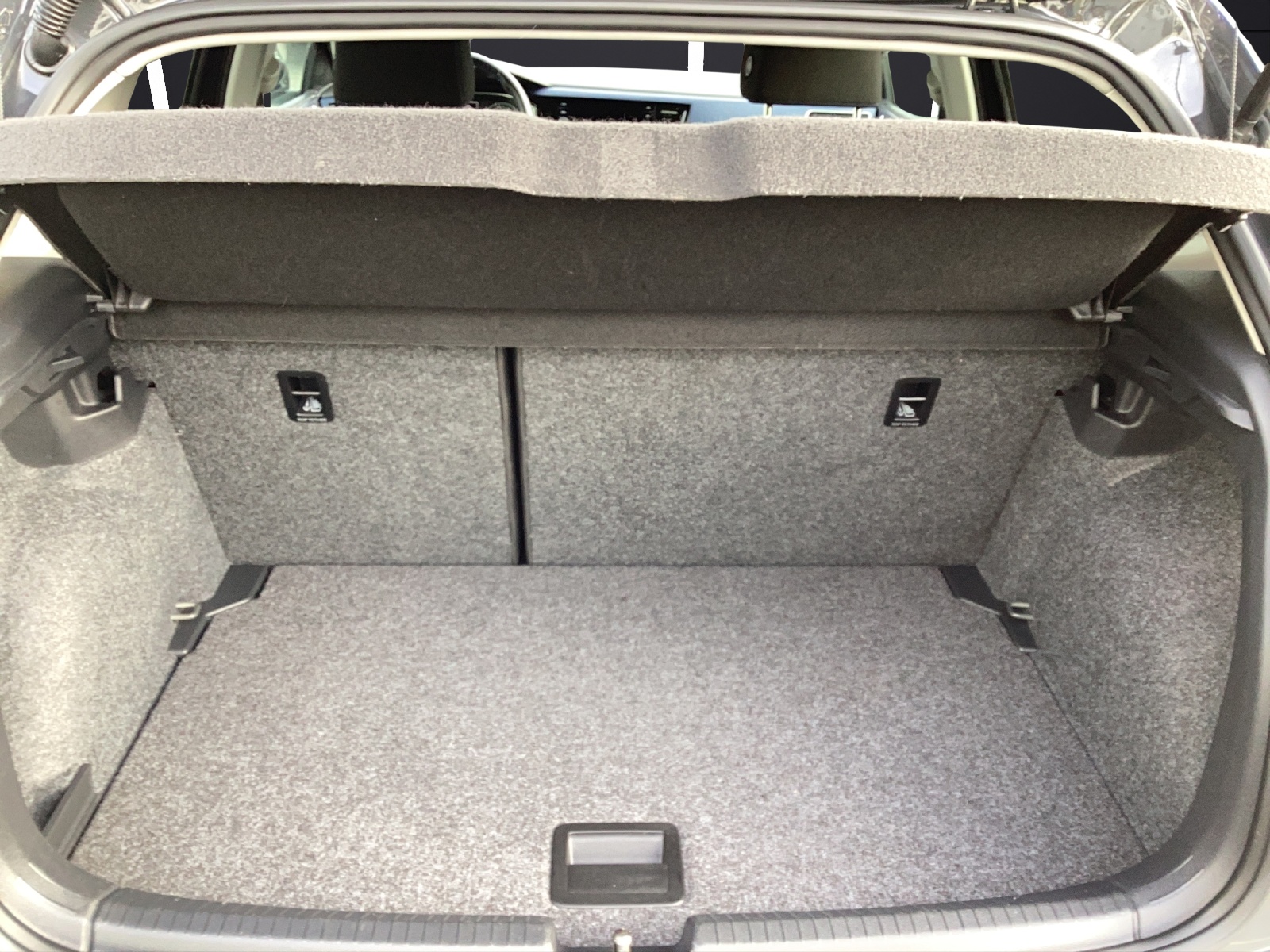 Fahrzeugabbildung Volkswagen Polo TSI United Navi Klima ACC PDC SH LM