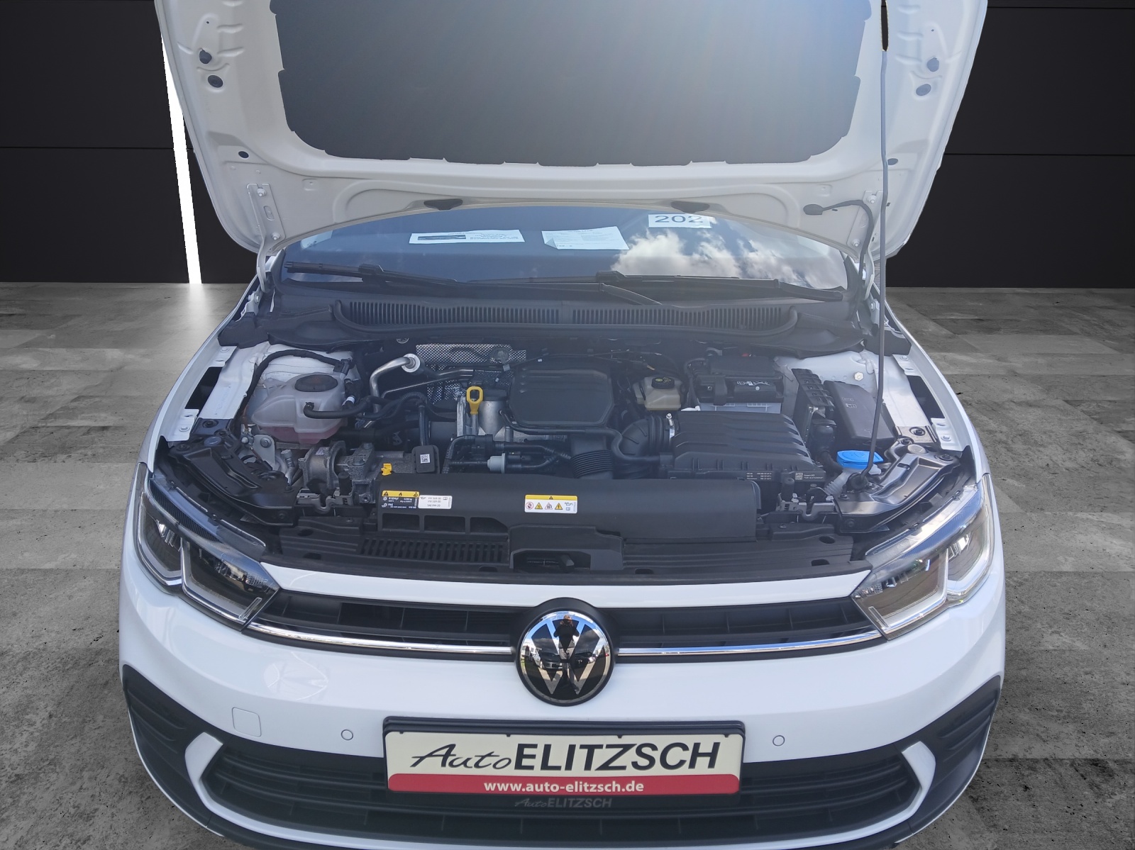 Fahrzeugabbildung Volkswagen Polo 1.0 Life LED Climatronic PDC SH