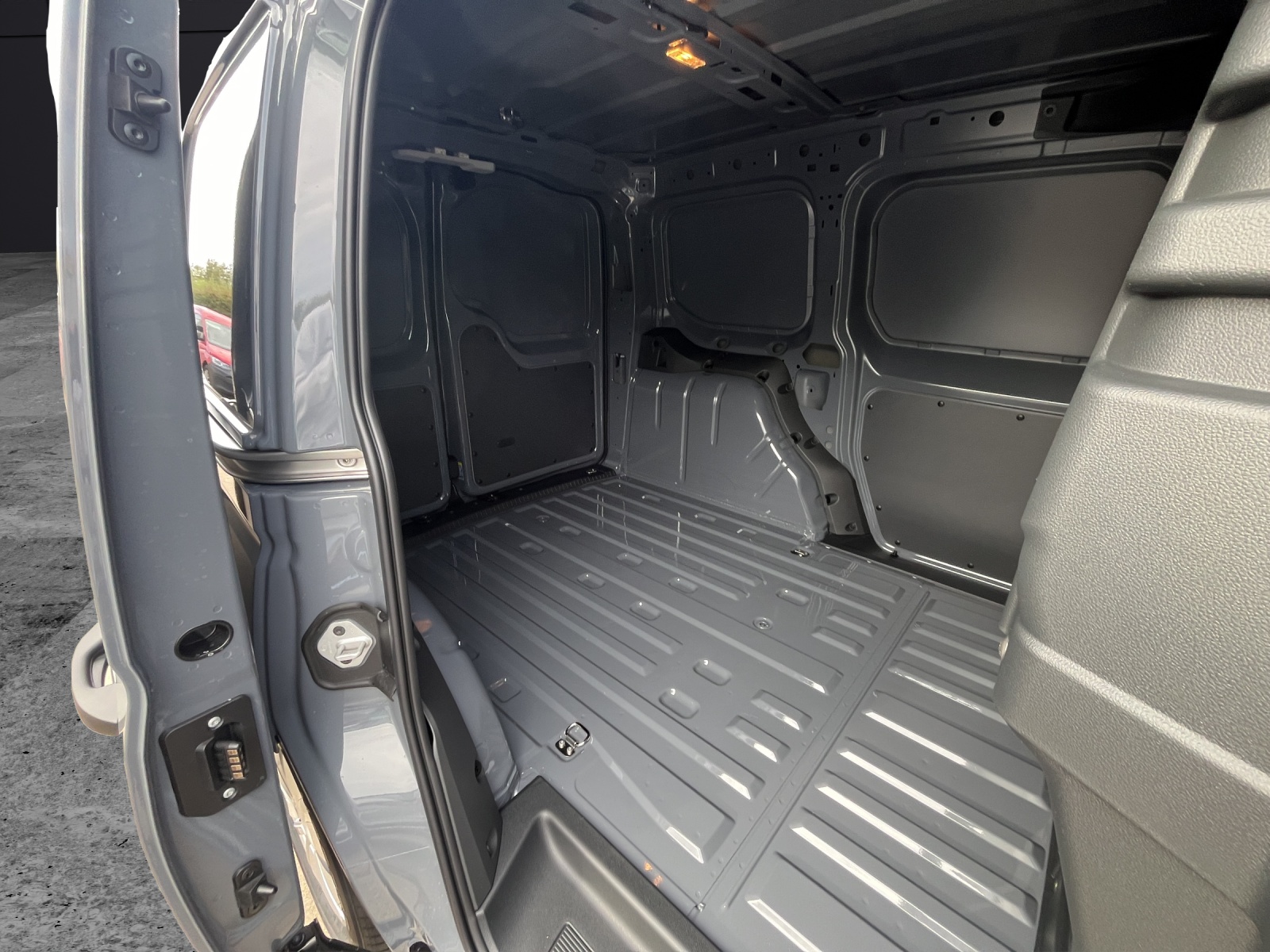 Fahrzeugabbildung Volkswagen Caddy Kasten TDI KLIMA PDC GRA VORB. AHK