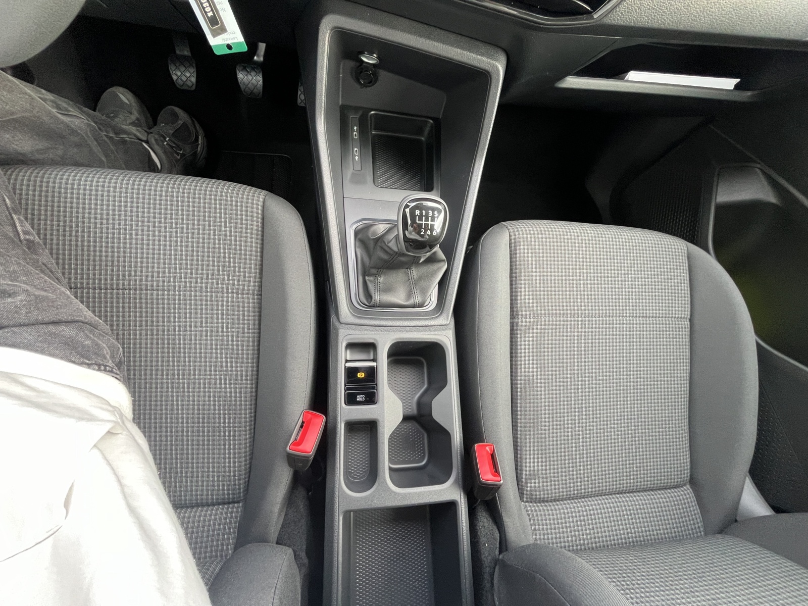 Fahrzeugabbildung Volkswagen Caddy Kasten TDI KLIMA PDC GRA VORB. AHK