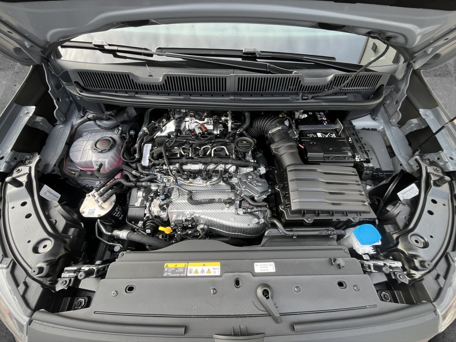 Fahrzeugabbildung Volkswagen Caddy Kasten TDI KLIMA PDC GRA VORB. AHK