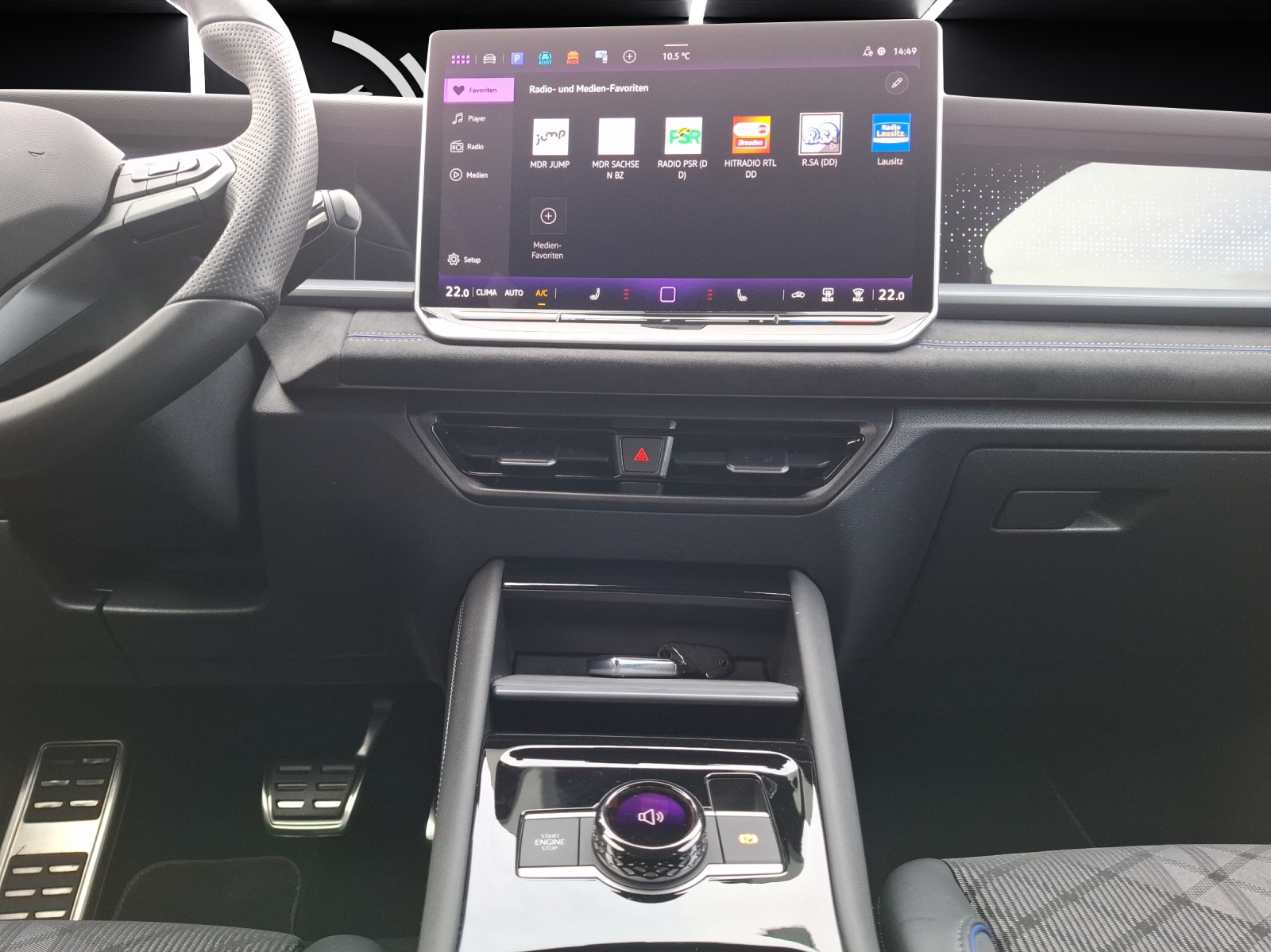 Fahrzeugabbildung Volkswagen Tayron TDI R-Line DSG 4M Matrix AHK Navi AID ACC RFK Harman SH 20