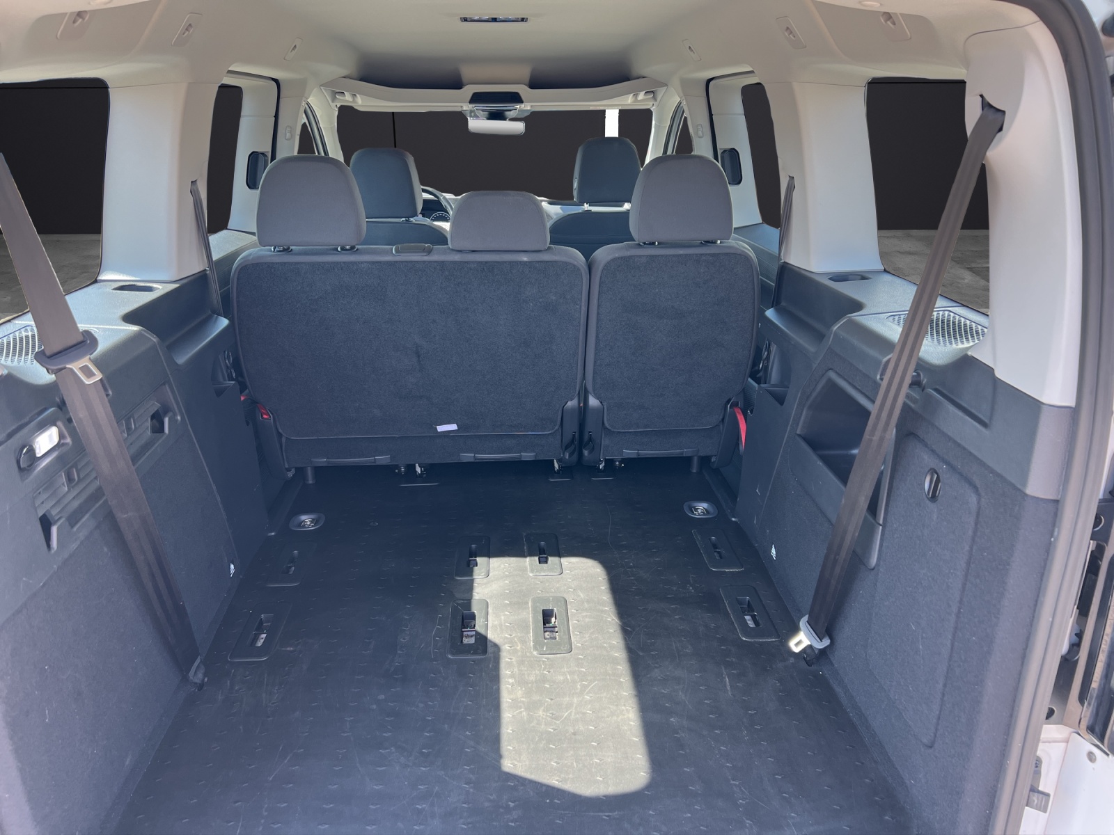 Fahrzeugabbildung Volkswagen Caddy TDI Life Maxi LED Klima SHZ PDC DAB+