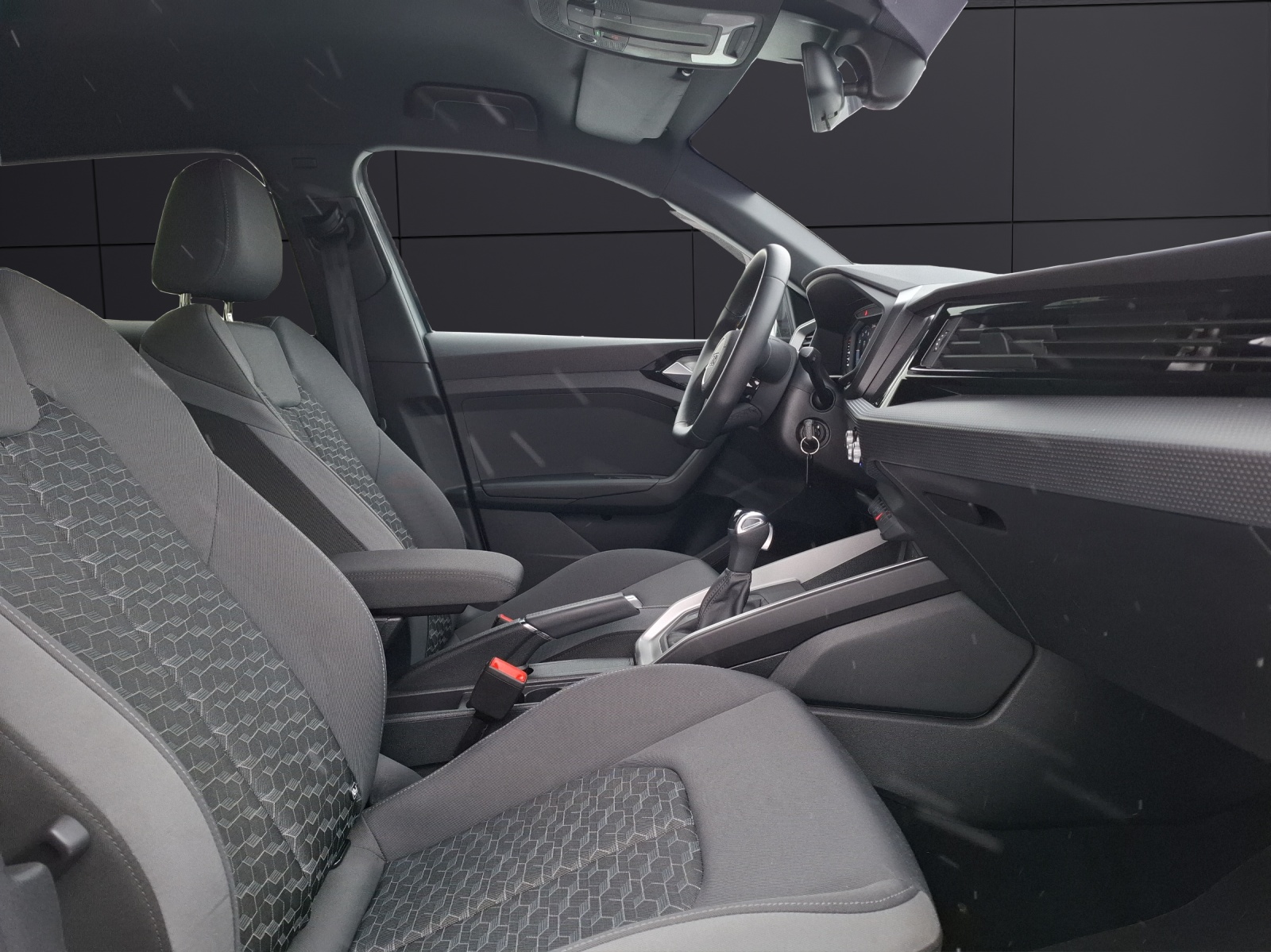 Fahrzeugabbildung Audi A1 Sportback 25 TFSI S-line black S-tronic LED AVC APP GRA PDC SH