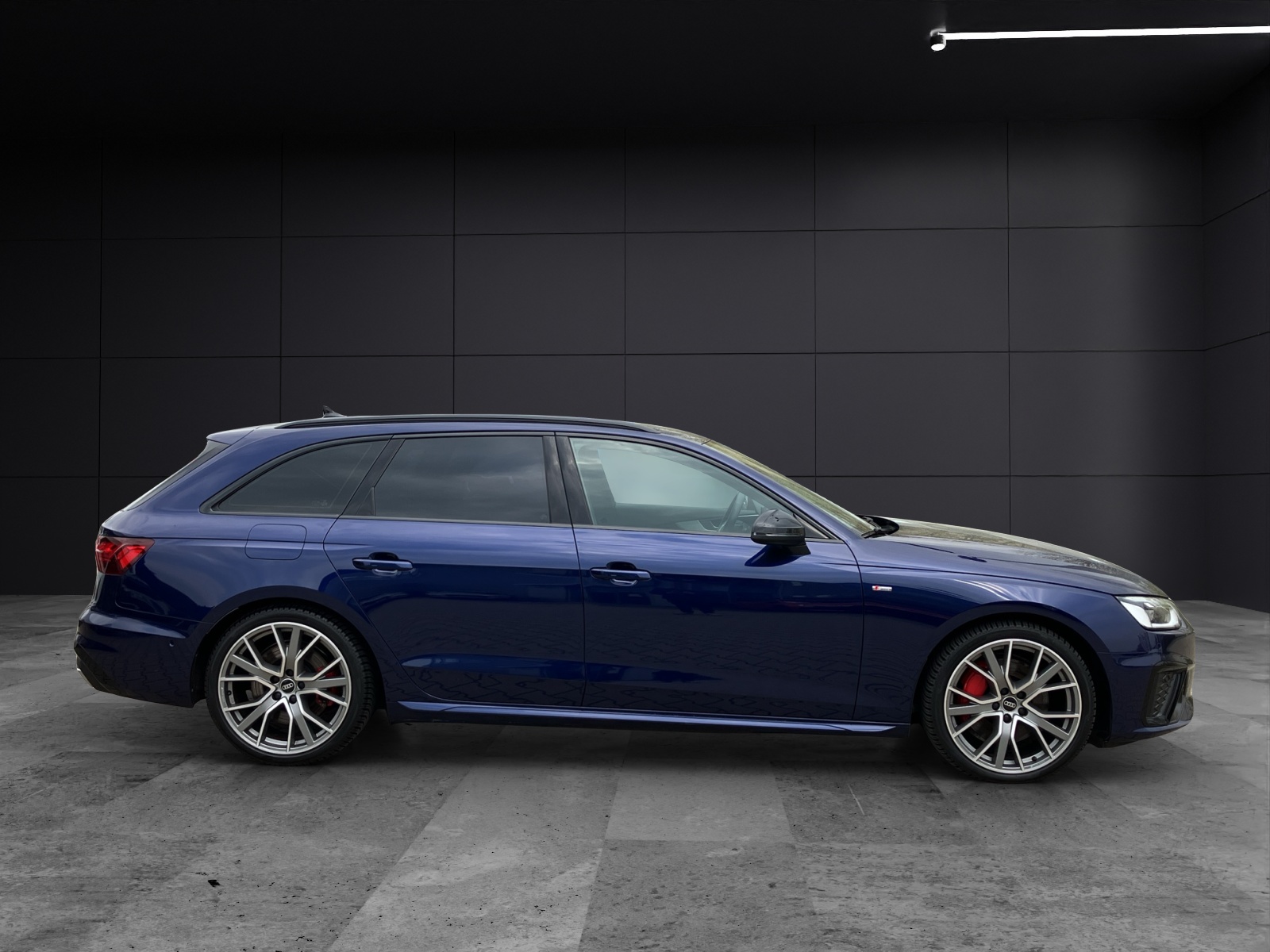 Fahrzeugabbildung Audi A4 Avant 45 TFSI quattro S line