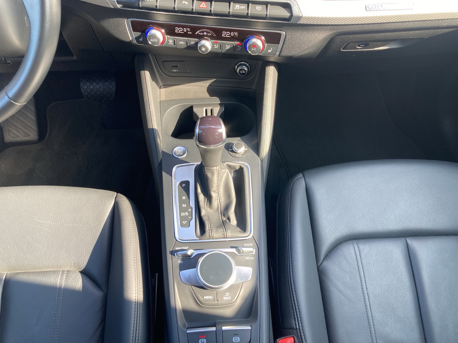 Fahrzeugabbildung Audi Q2 35 TFSI S-line S-tronic LED Navi AVC ACC RFK SH