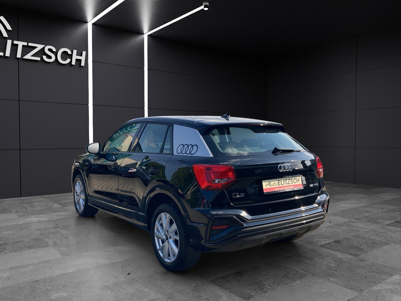 Fahrzeugabbildung Audi Q2 35 TFSI S-line S-tronic LED Navi AVC ACC RFK SH