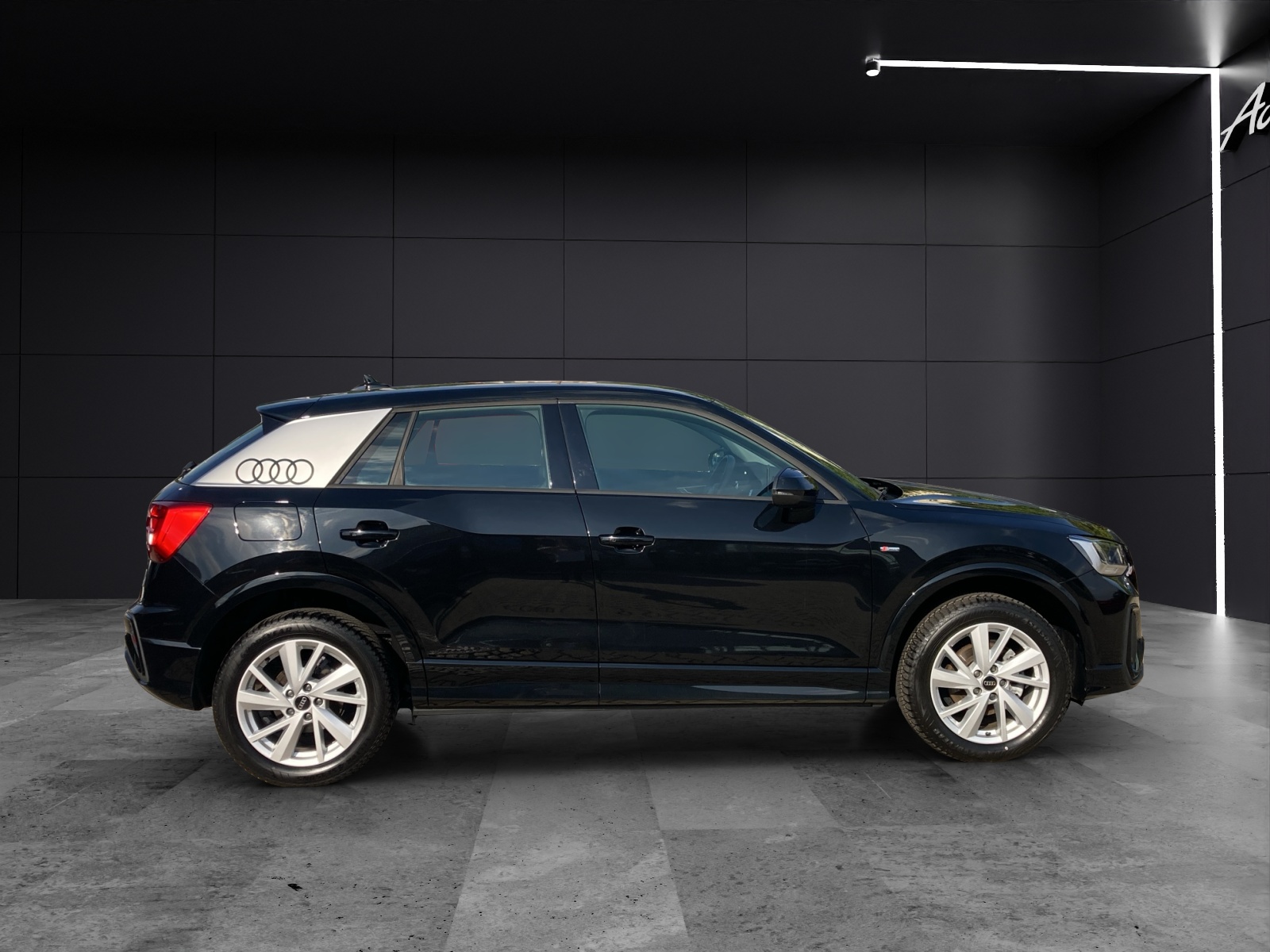 Fahrzeugabbildung Audi Q2 35 TFSI S-line S-tronic LED Navi AVC ACC RFK SH