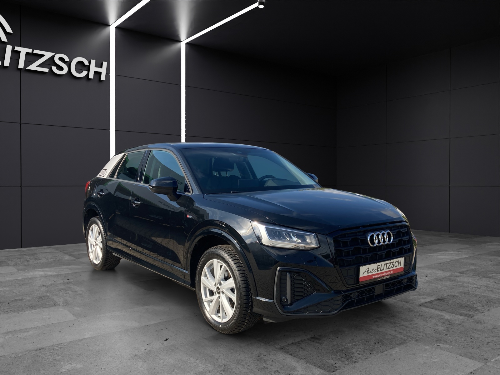 Fahrzeugabbildung Audi Q2 35 TFSI S-line S-tronic LED Navi AVC ACC RFK SH