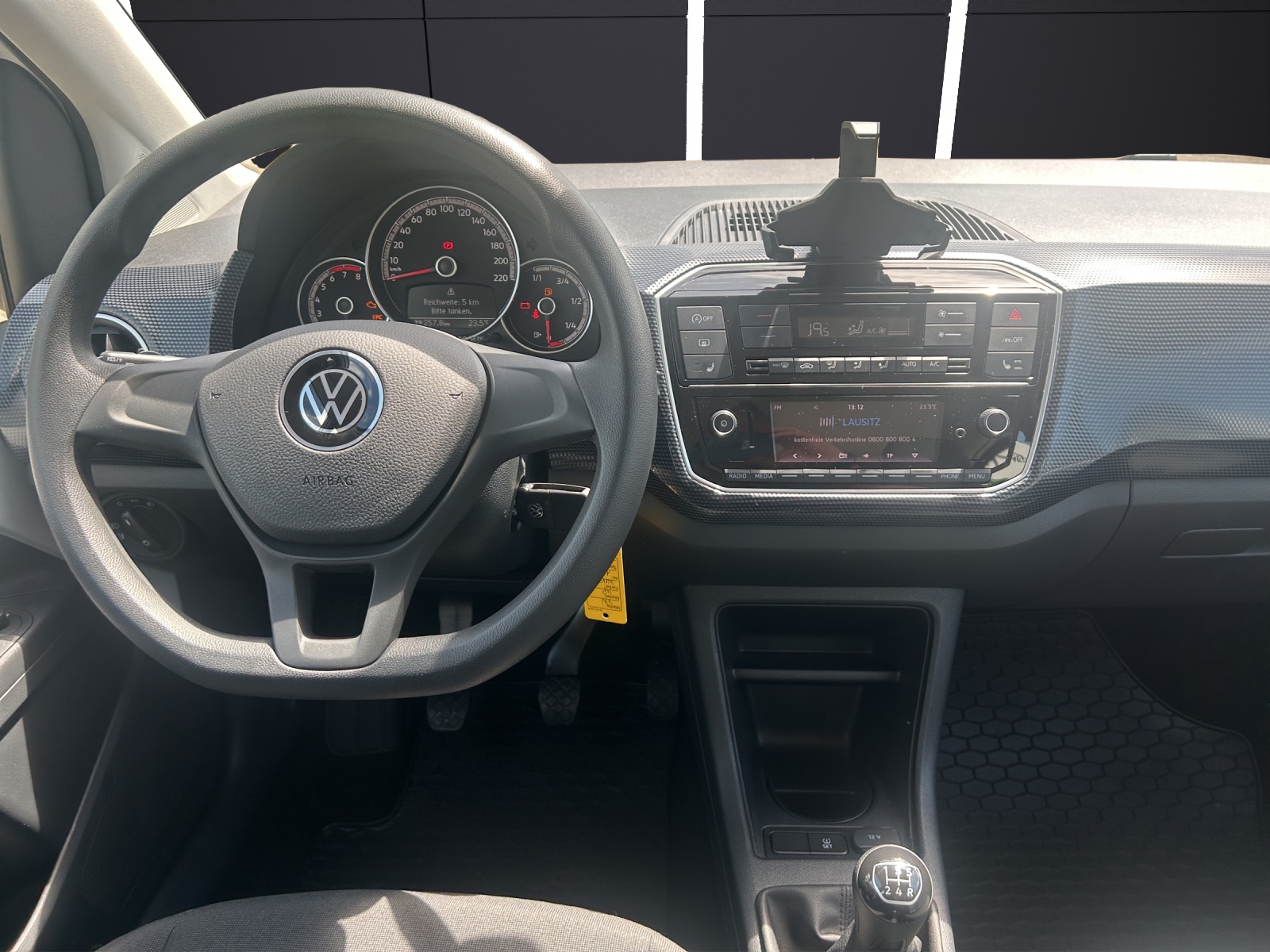 Fahrzeugabbildung Volkswagen up! SHZ RFK PDC GRA