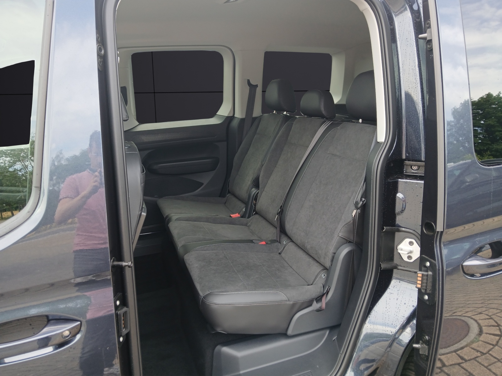 Fahrzeugabbildung Volkswagen Caddy TSI Life 7-DSG GRA SITZH. LED ACC