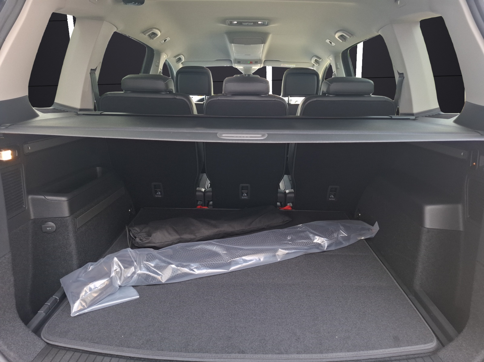 Fahrzeugabbildung Volkswagen Touran TSI Comfortline KESSY NAVI AHZV