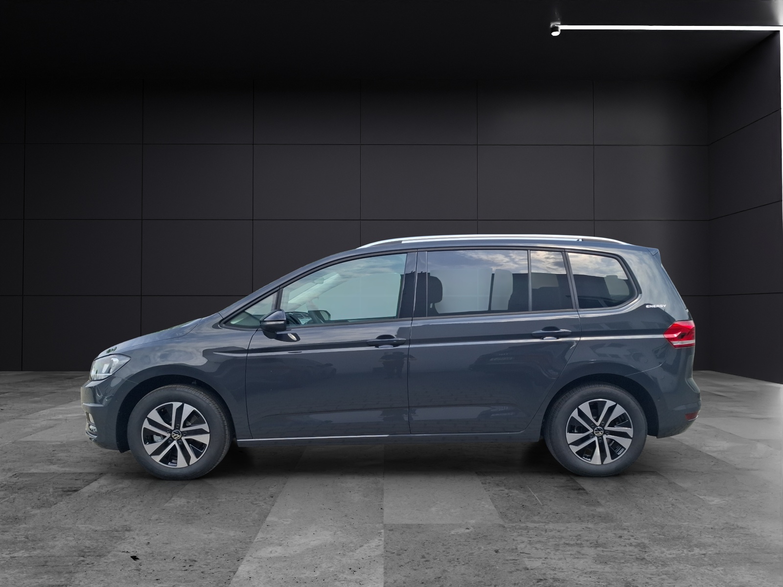Fahrzeugabbildung Volkswagen Touran TSI Comfortline KESSY NAVI AHZV
