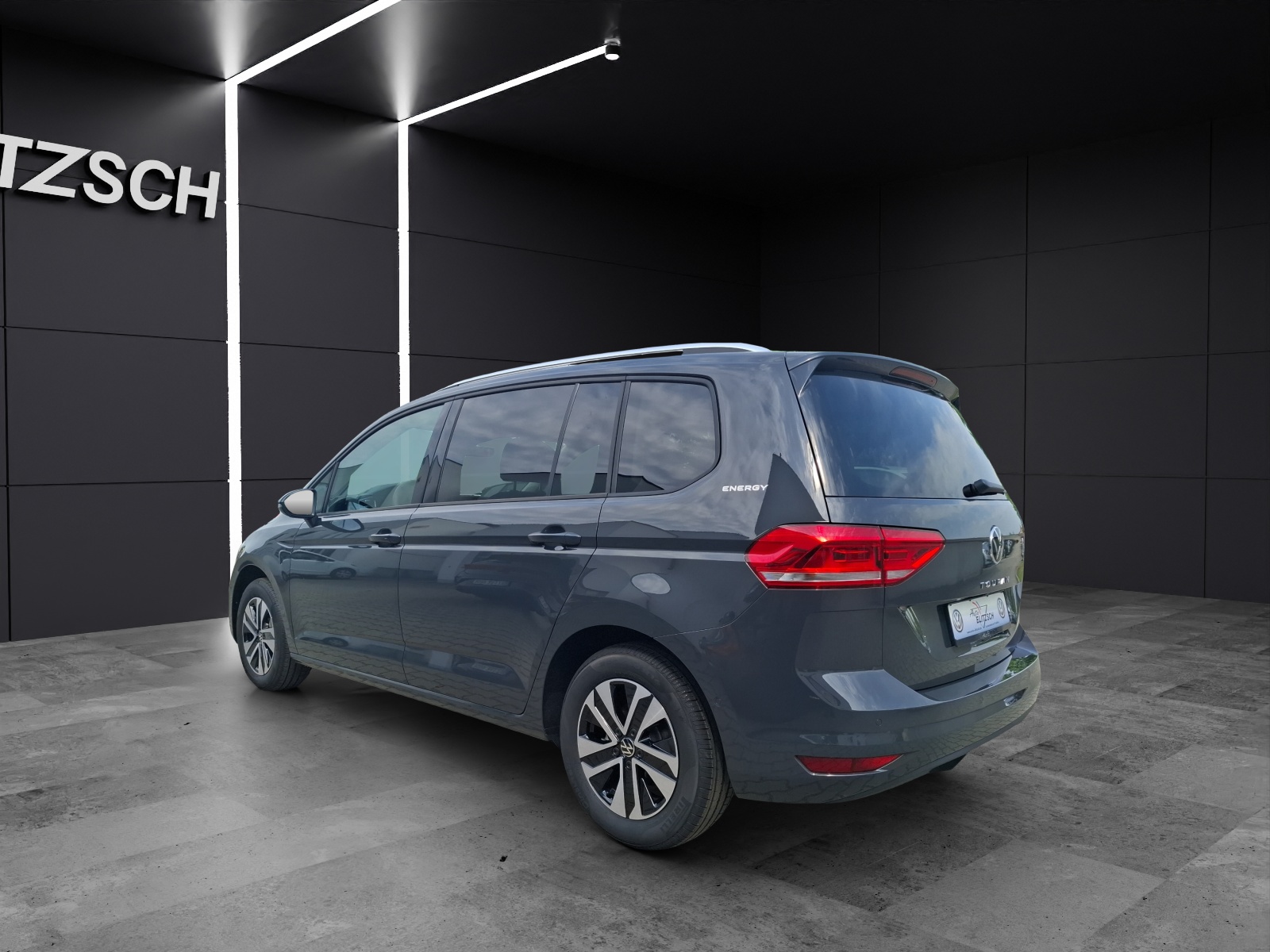 Fahrzeugabbildung Volkswagen Touran TSI Comfortline KESSY NAVI AHZV
