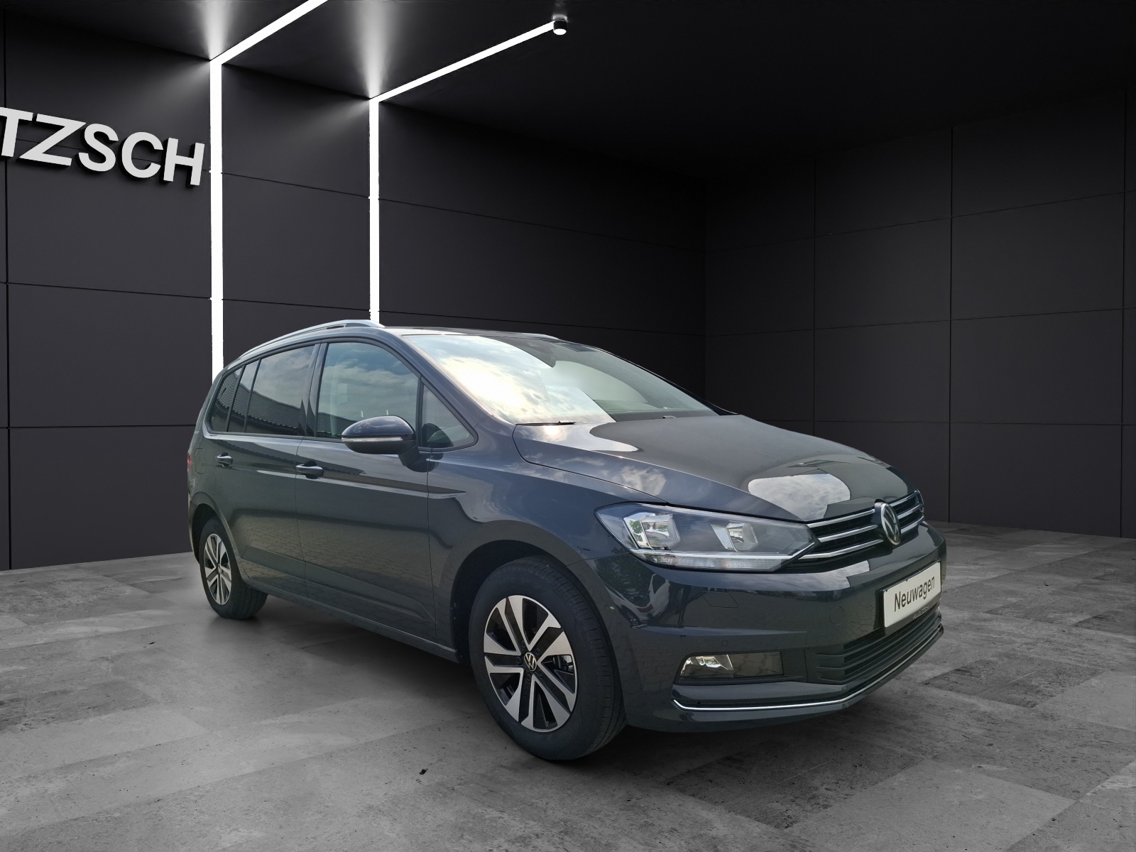 Fahrzeugabbildung Volkswagen Touran TSI Comfortline KESSY NAVI AHZV