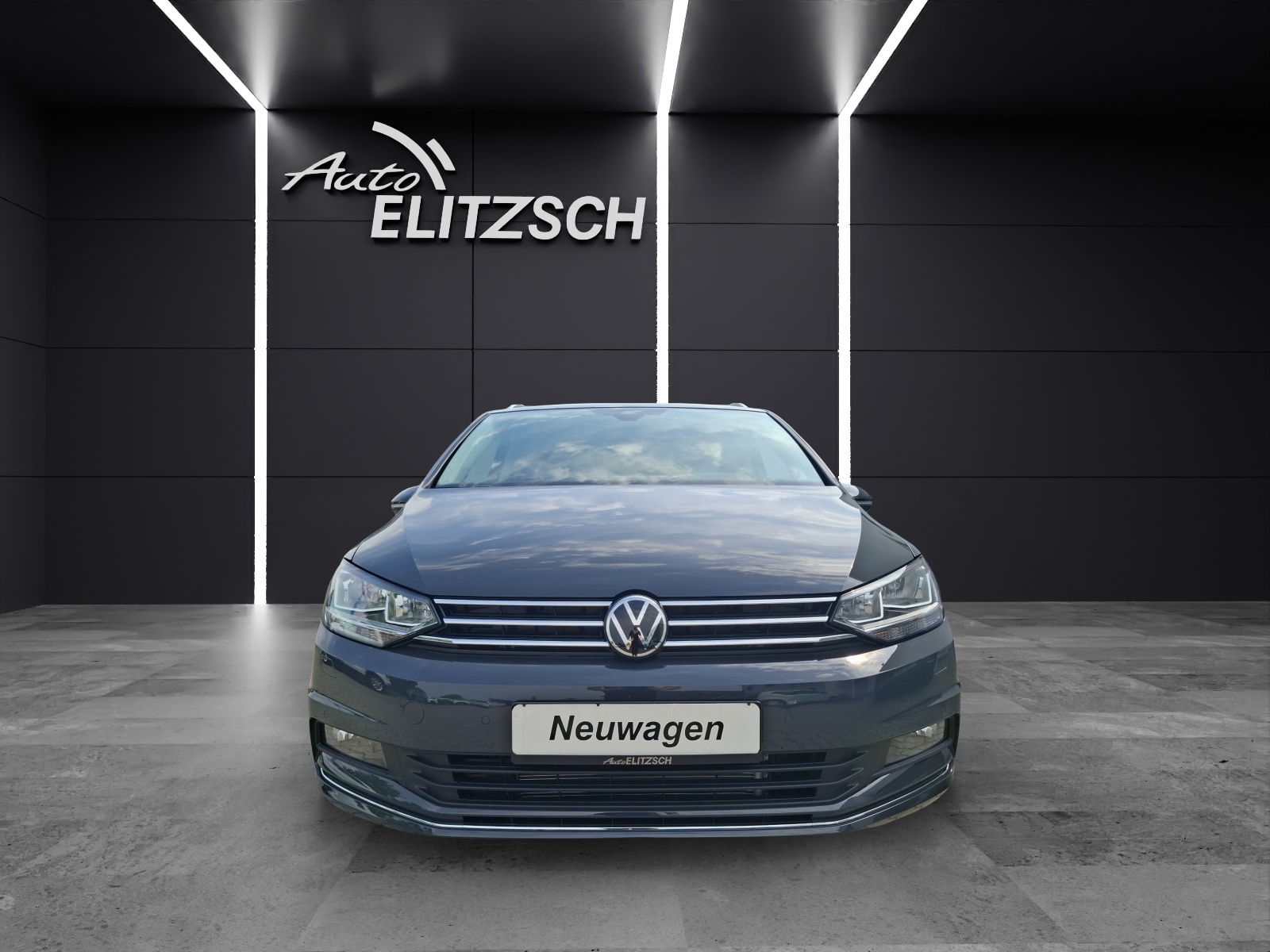 Fahrzeugabbildung Volkswagen Touran TSI Comfortline KESSY NAVI AHZV