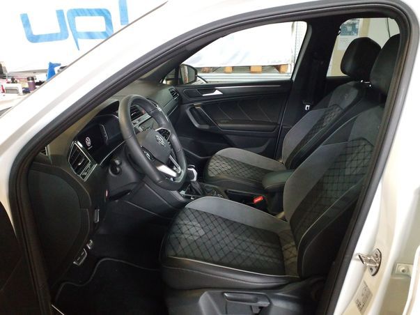 Fahrzeugabbildung Volkswagen Tiguan Allspace TSI R-Line DSG 4M Matrix 7-Si AHK Navi Pano AID ACC RFK SH 19