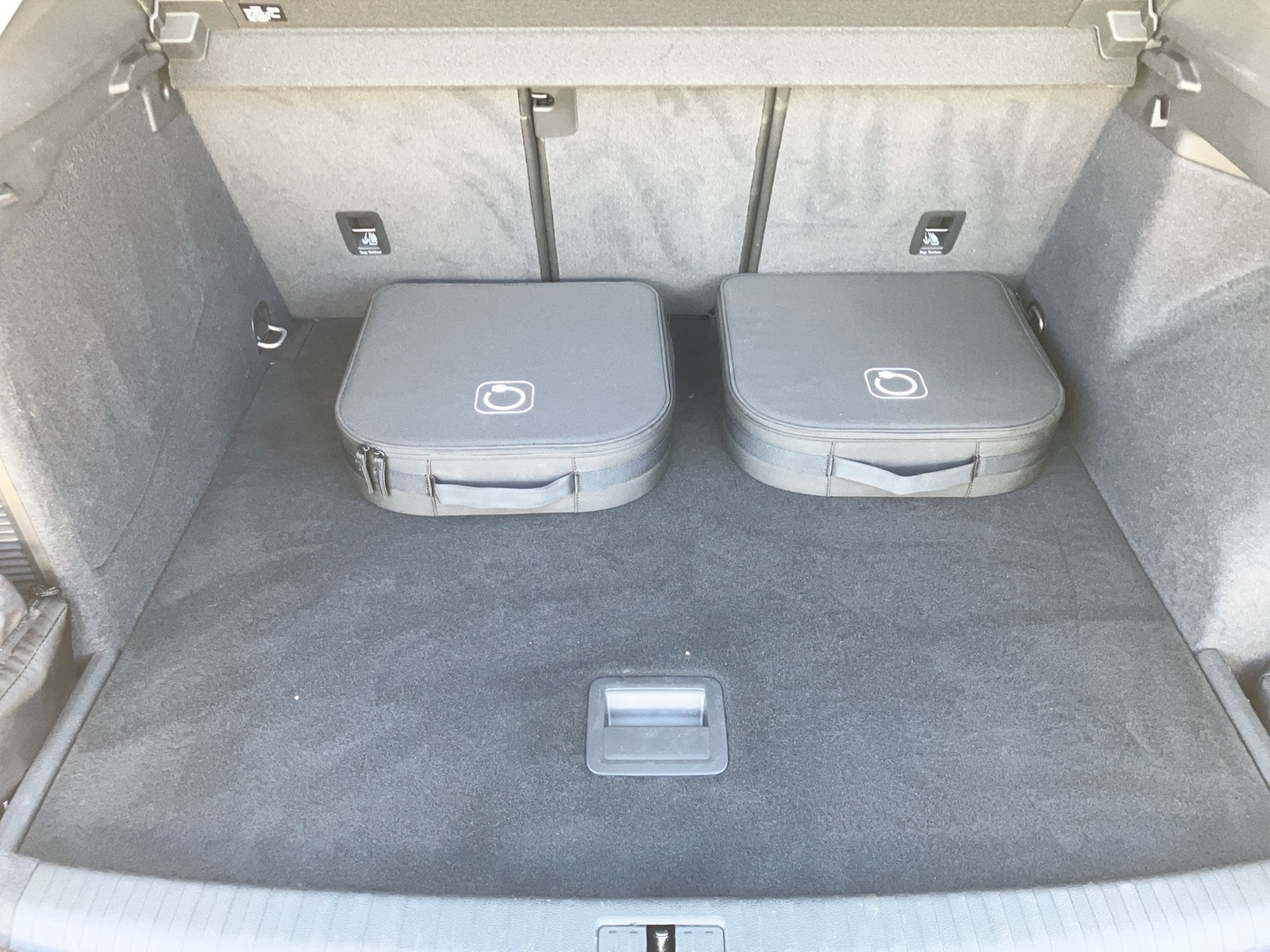 Fahrzeugabbildung Audi Q3 45 TFSIe S tronic LED Navi ACC AVC RFK SH